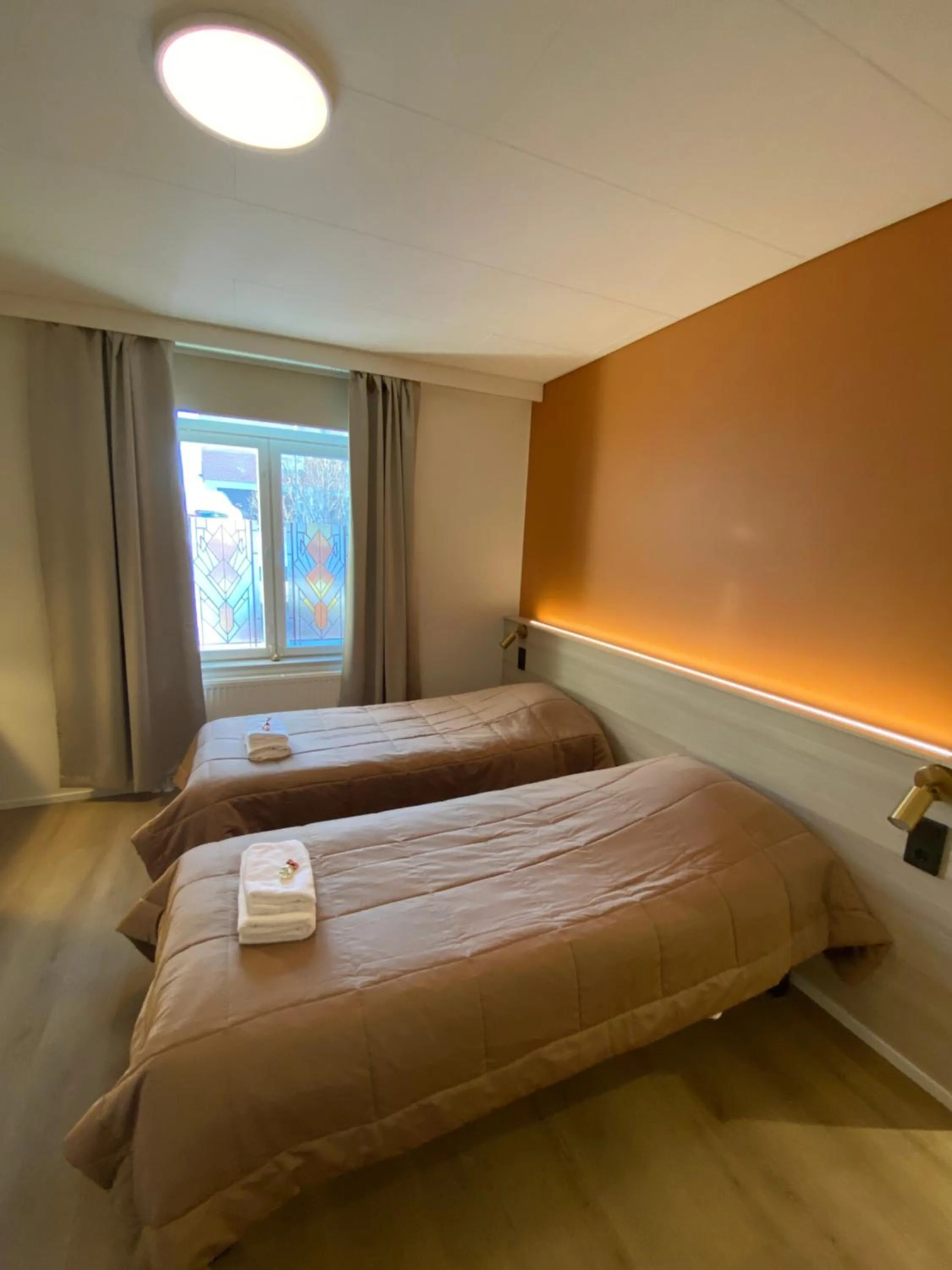 Bedroom, Bed in EC-Hostel