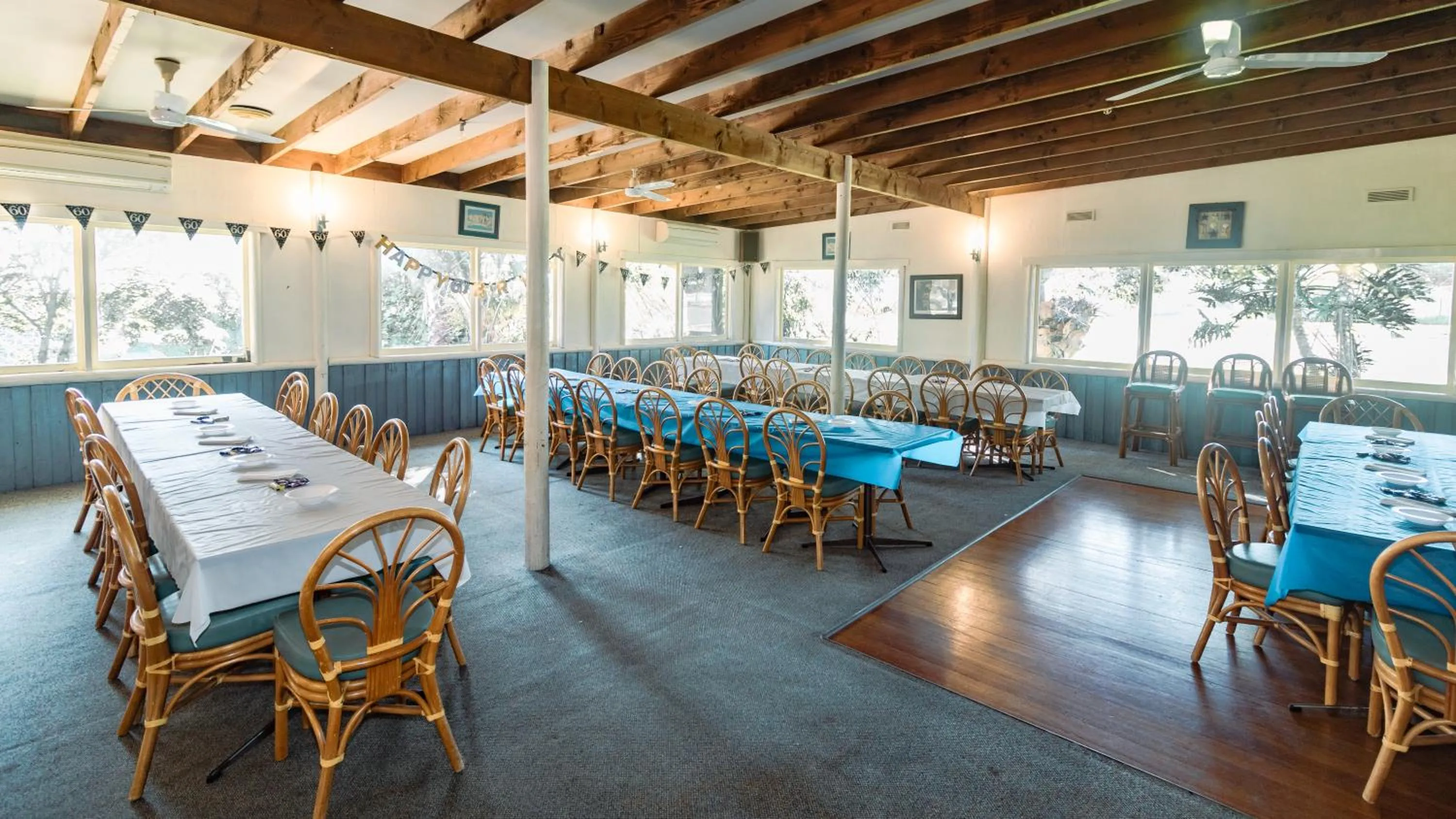 Restaurant/places to eat in Tropicana Motor Inn
