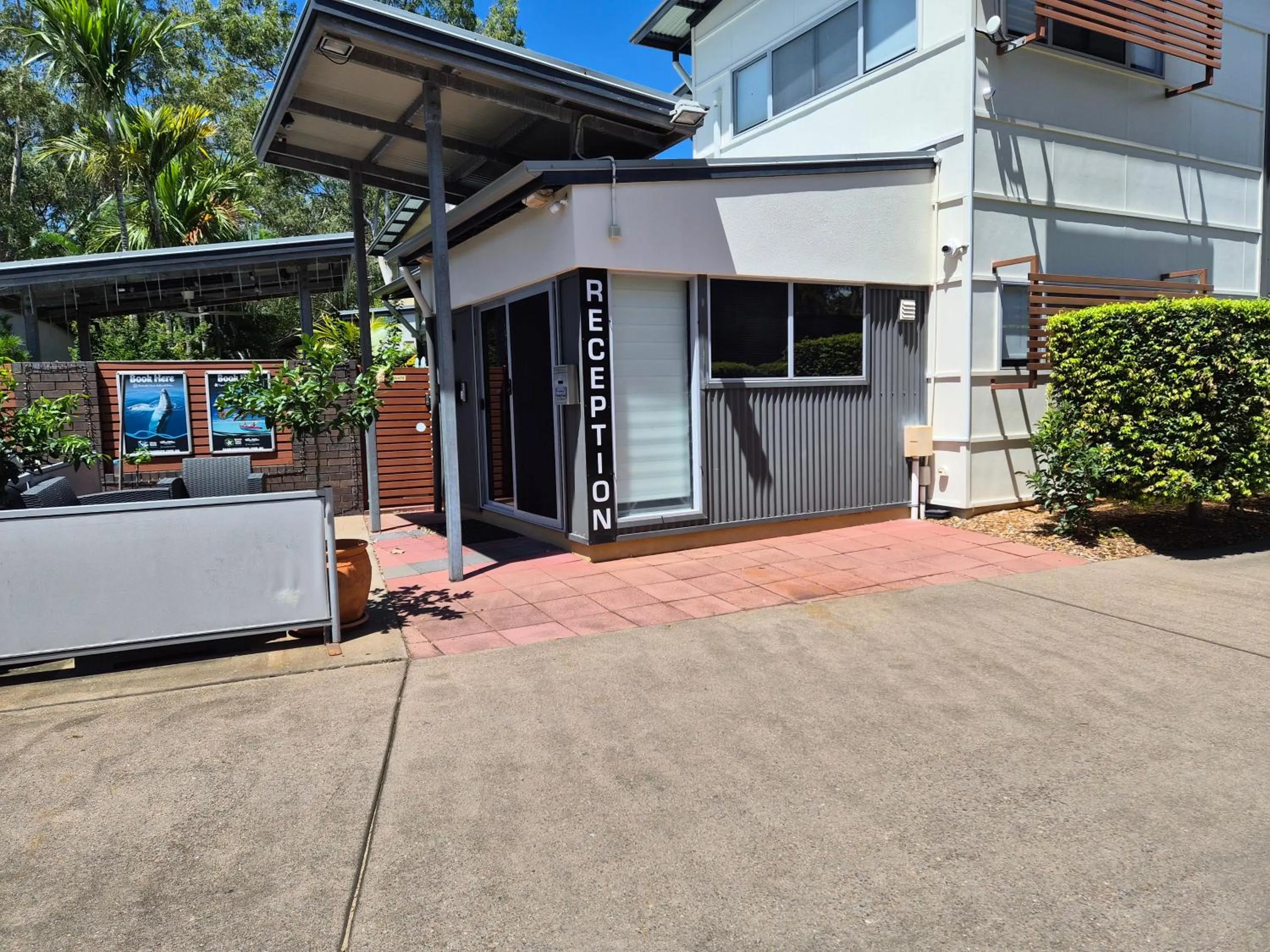 Lobby or reception in Quarterdecks Retreat