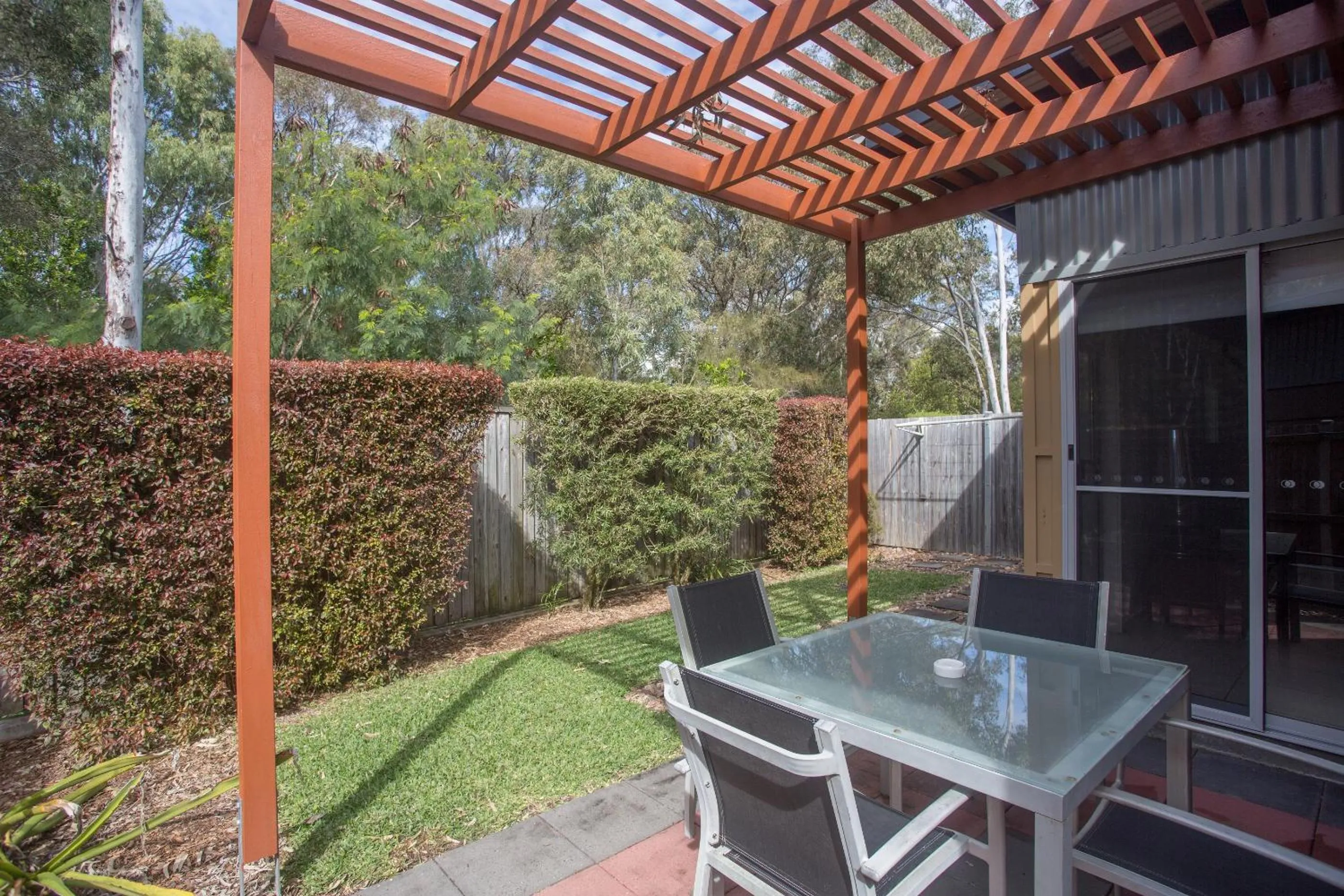 Inner courtyard view in Quarterdecks Retreat