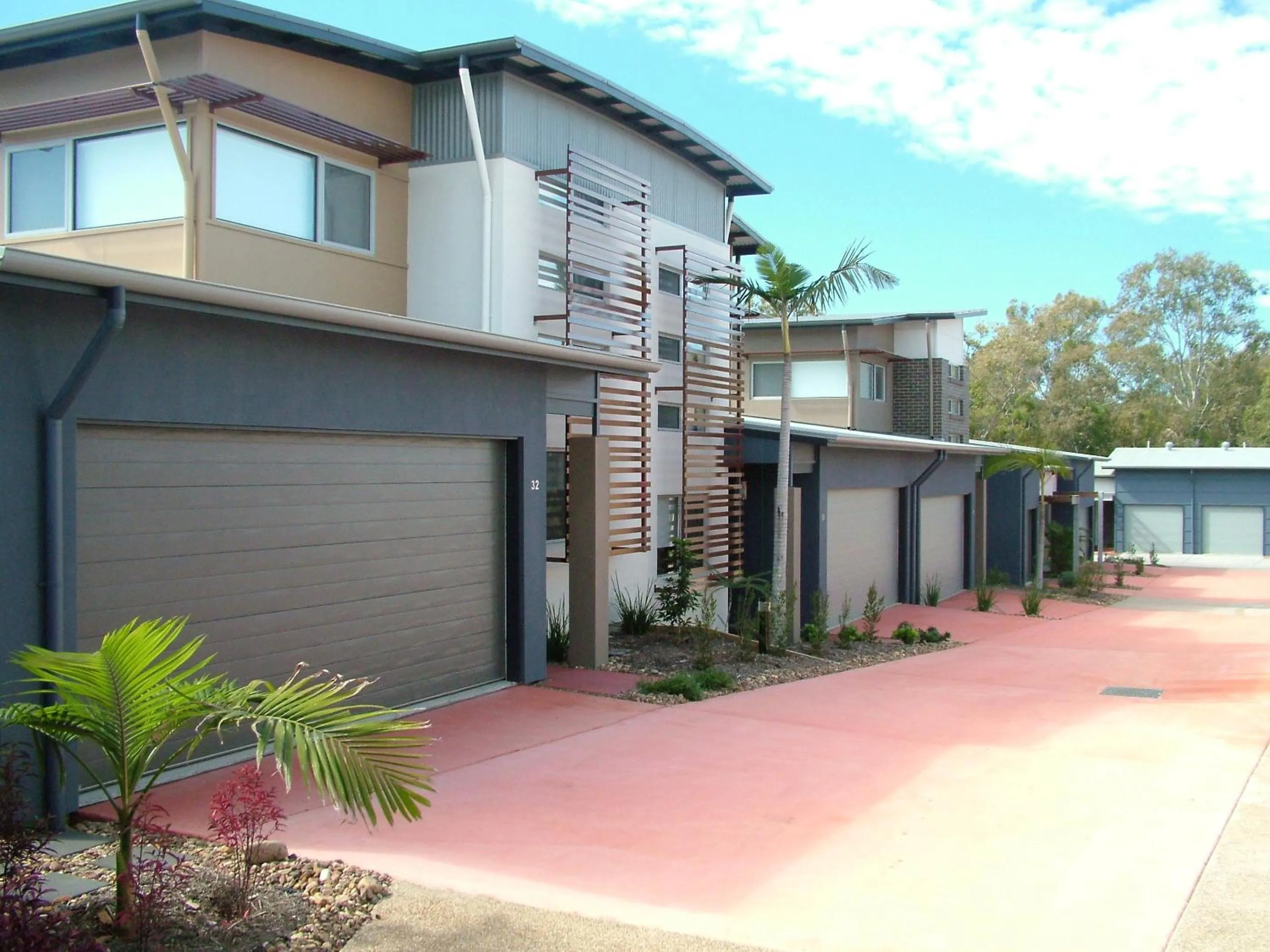 Property building in Quarterdecks Retreat