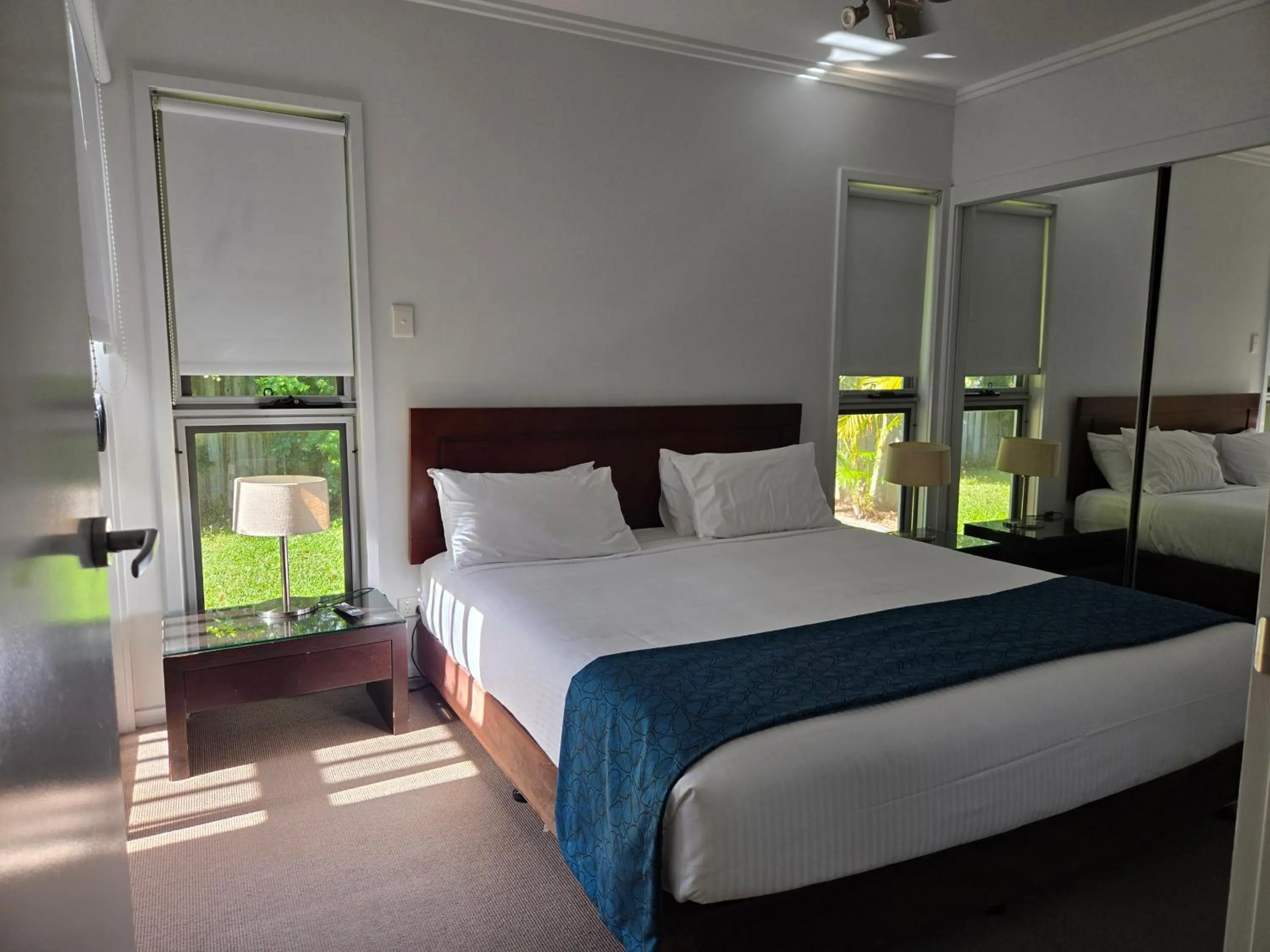 Bedroom, Bed in Quarterdecks Retreat