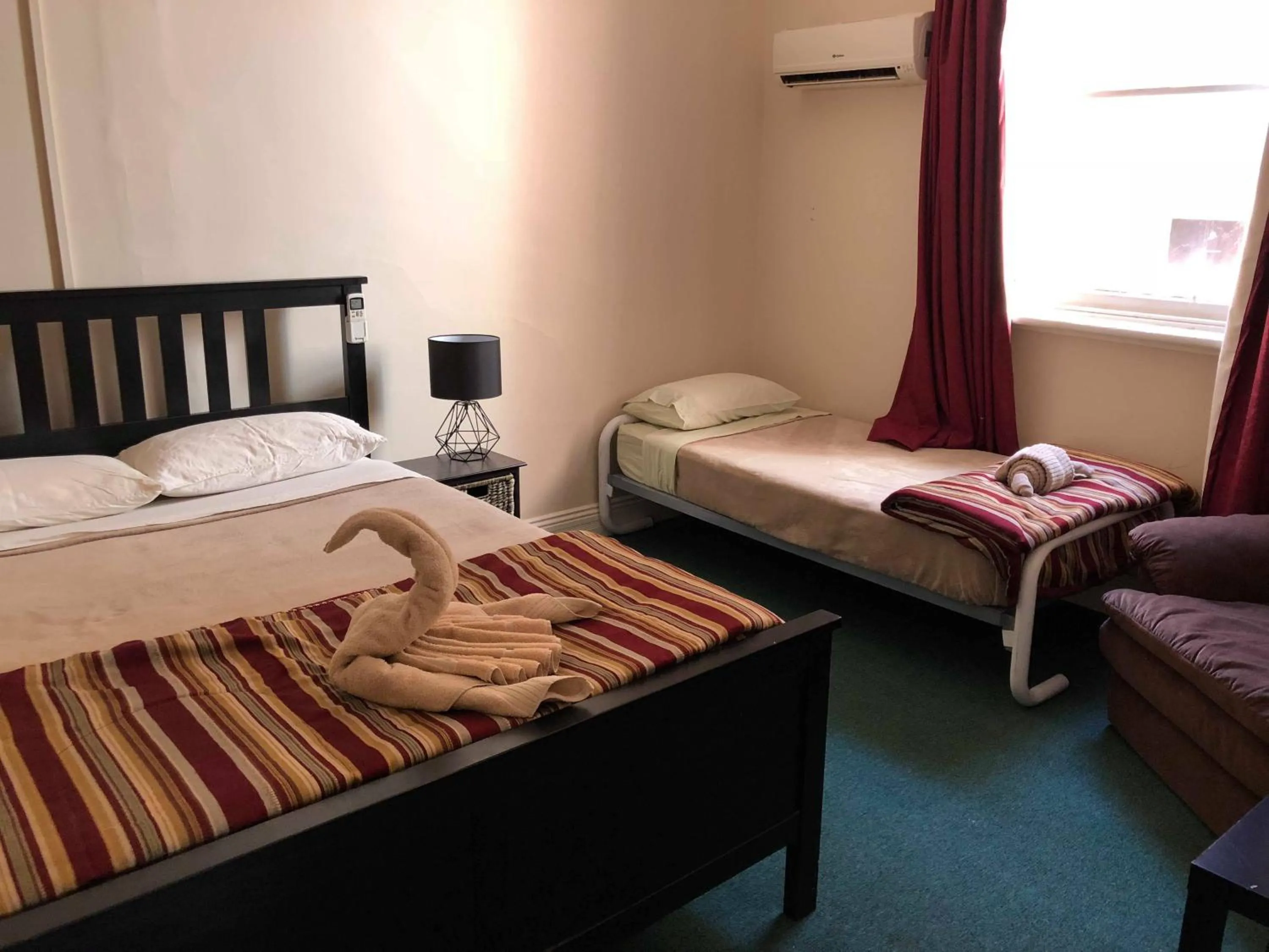 Bed in Junction Hotel Moora