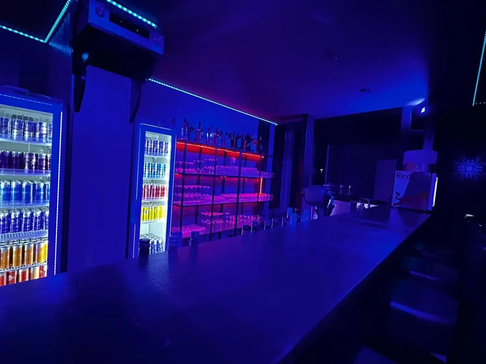 Lounge or bar in Ootel.com Lounge or bar in Ootel.com