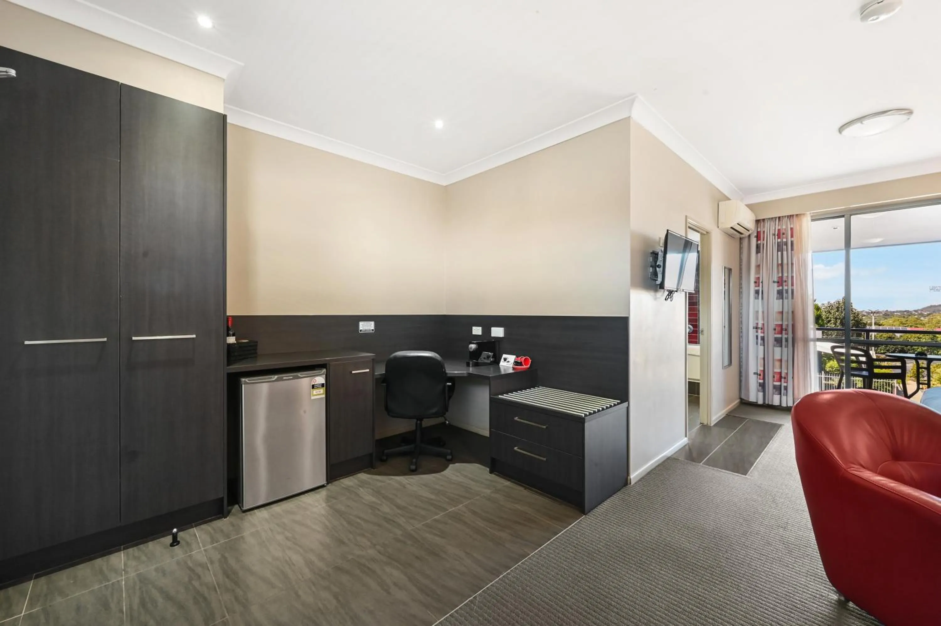 Kitchen or kitchenette in Platinum International