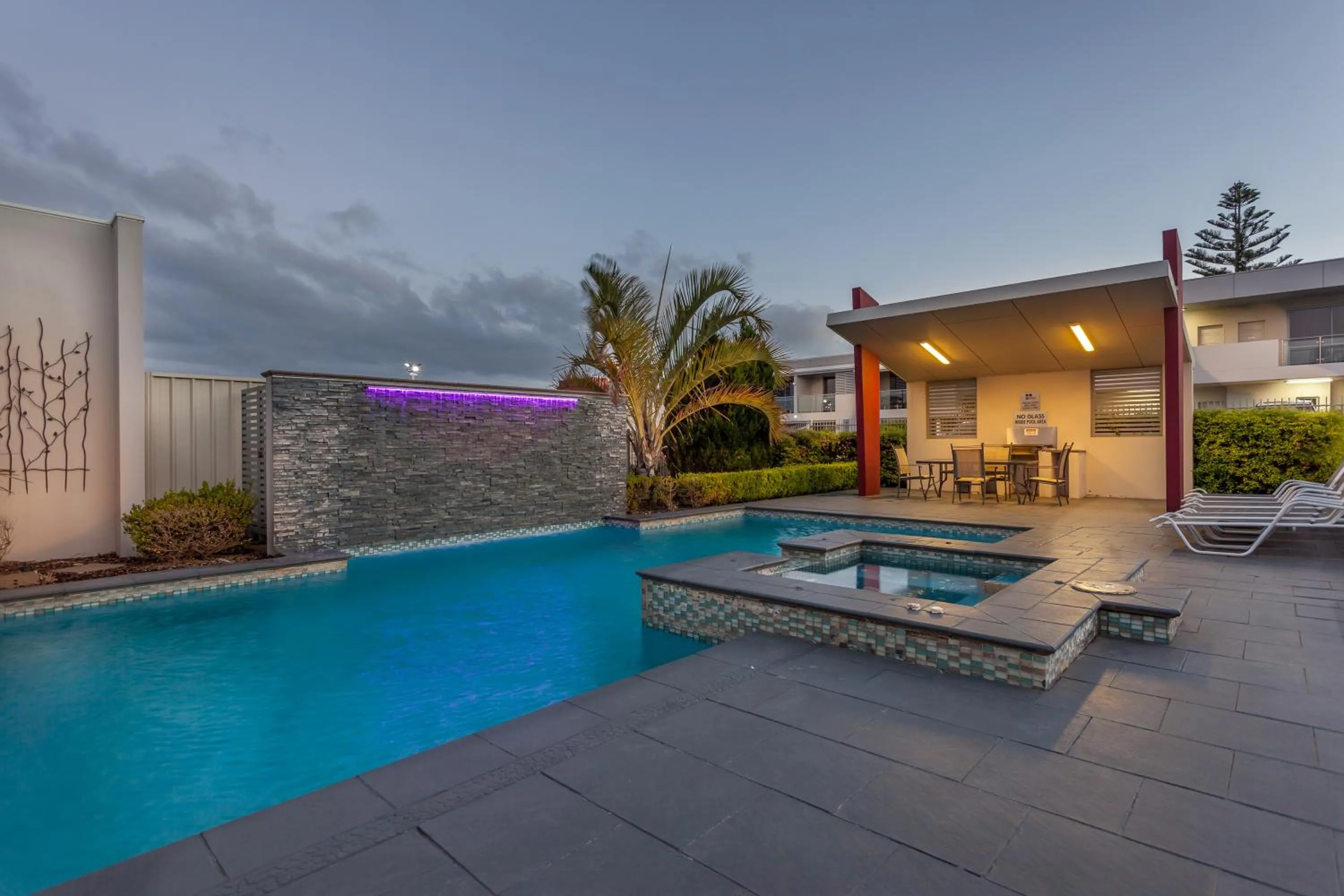 Swimming pool in Platinum International