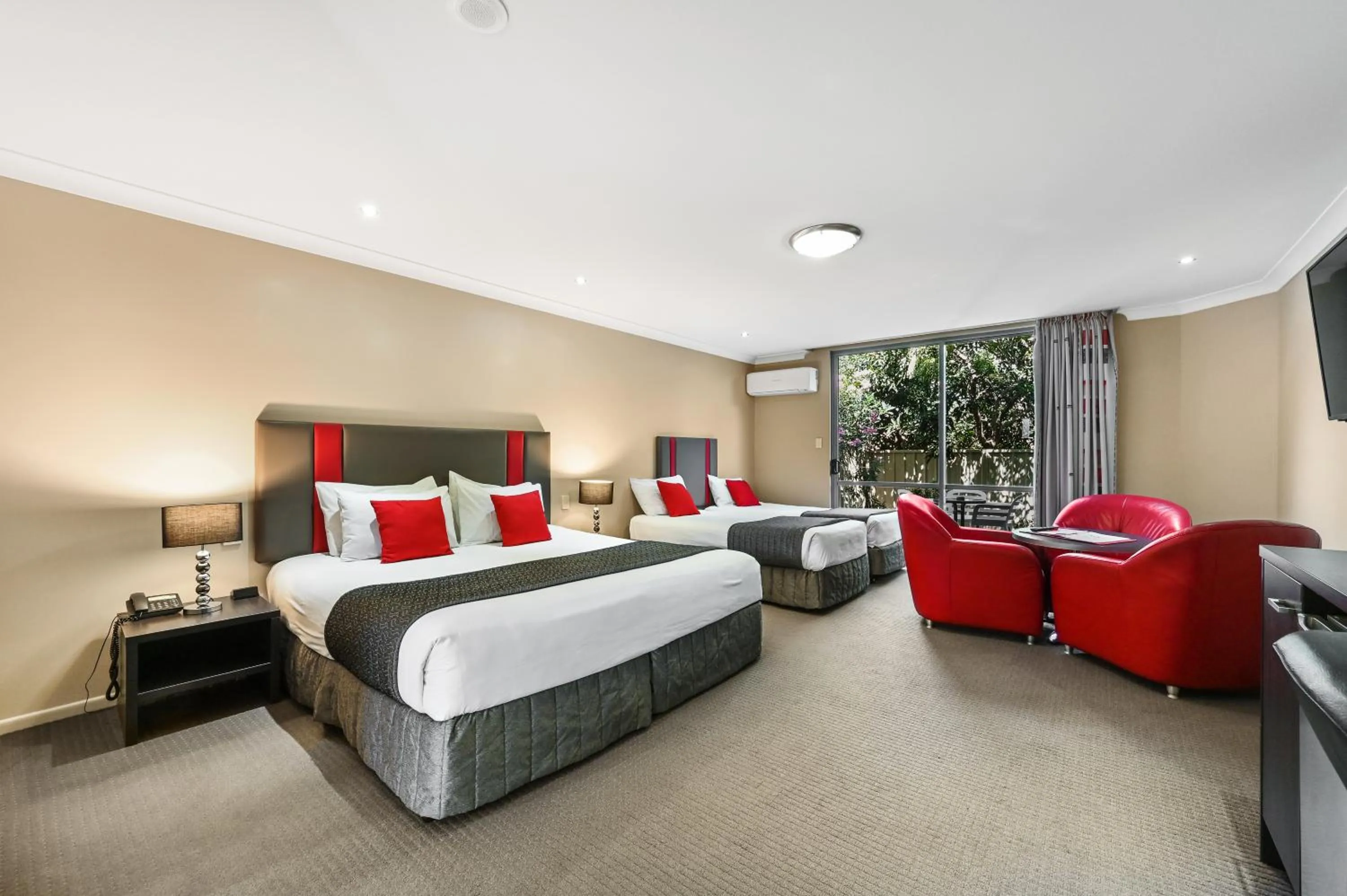 Bed in Platinum International