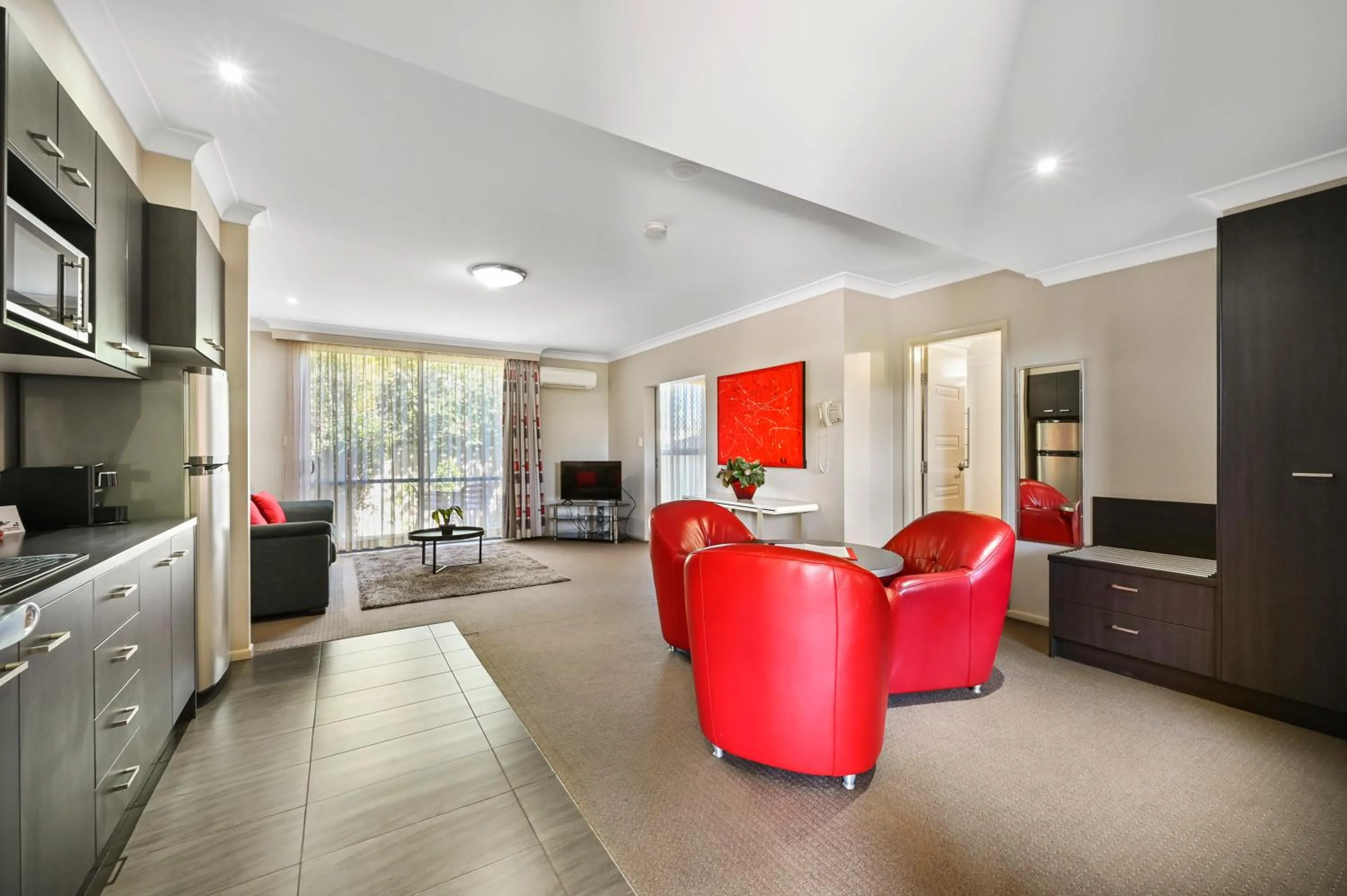 TV and multimedia in Platinum International