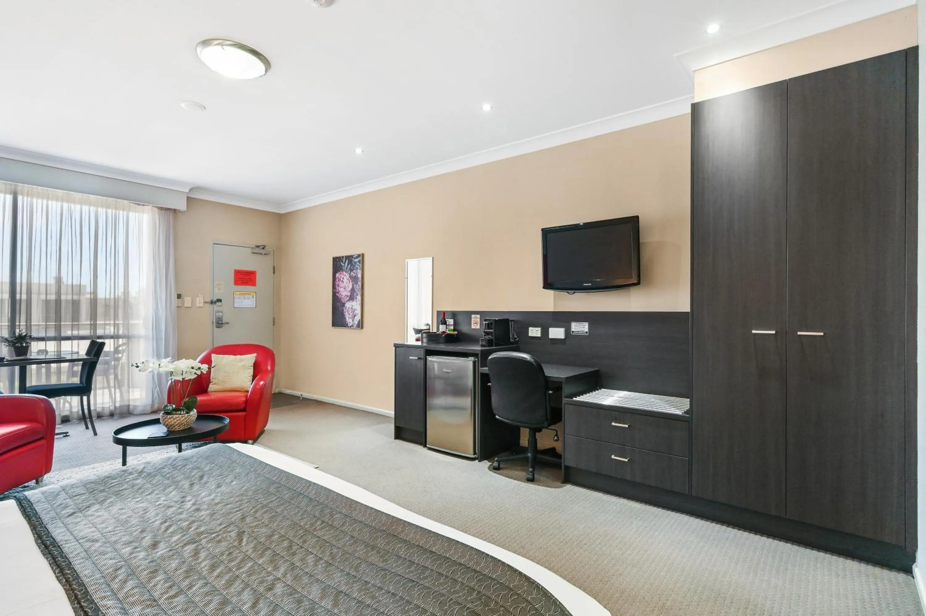 TV and multimedia in Platinum International