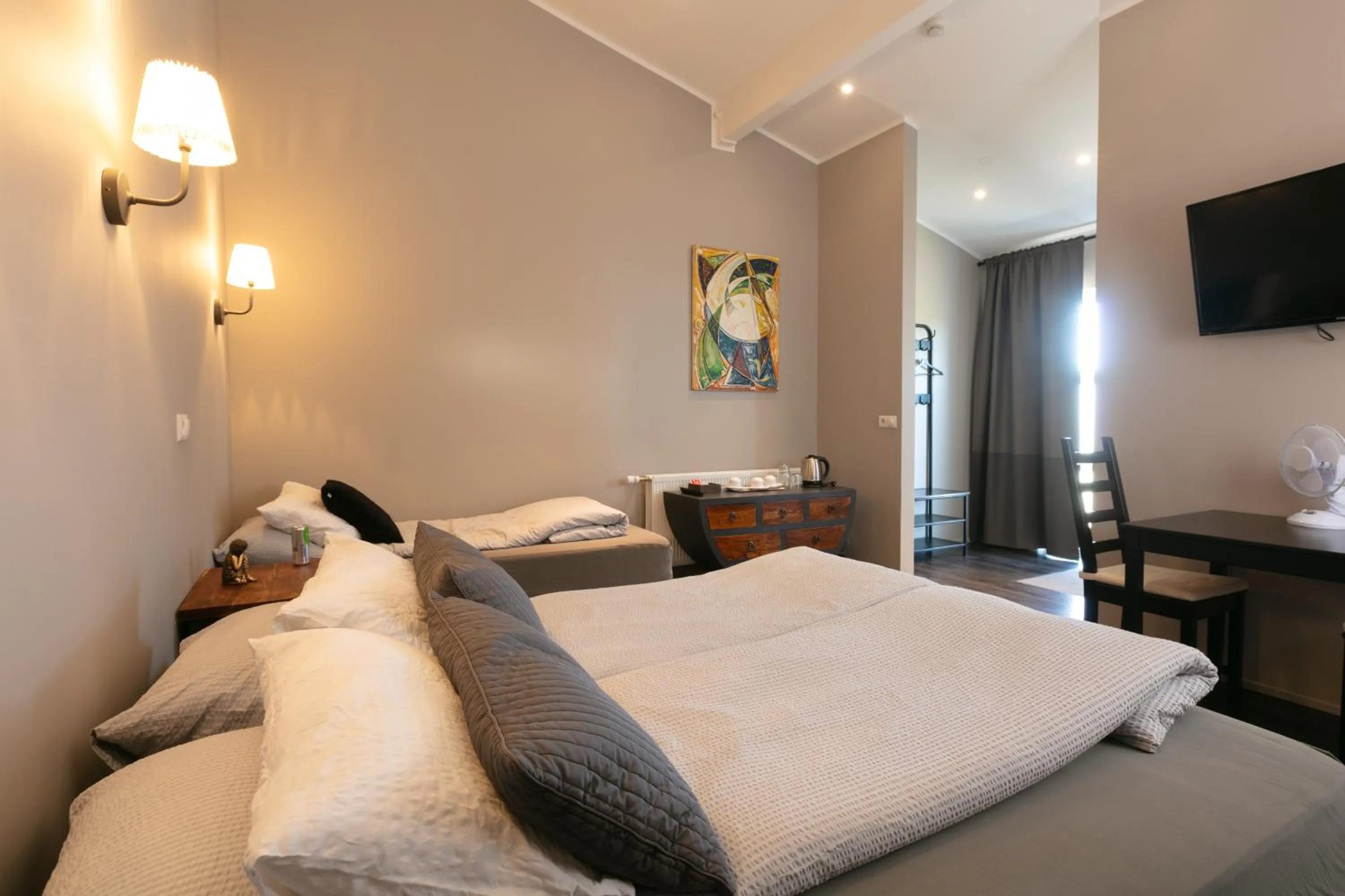 Bed in Karuna Guesthouse