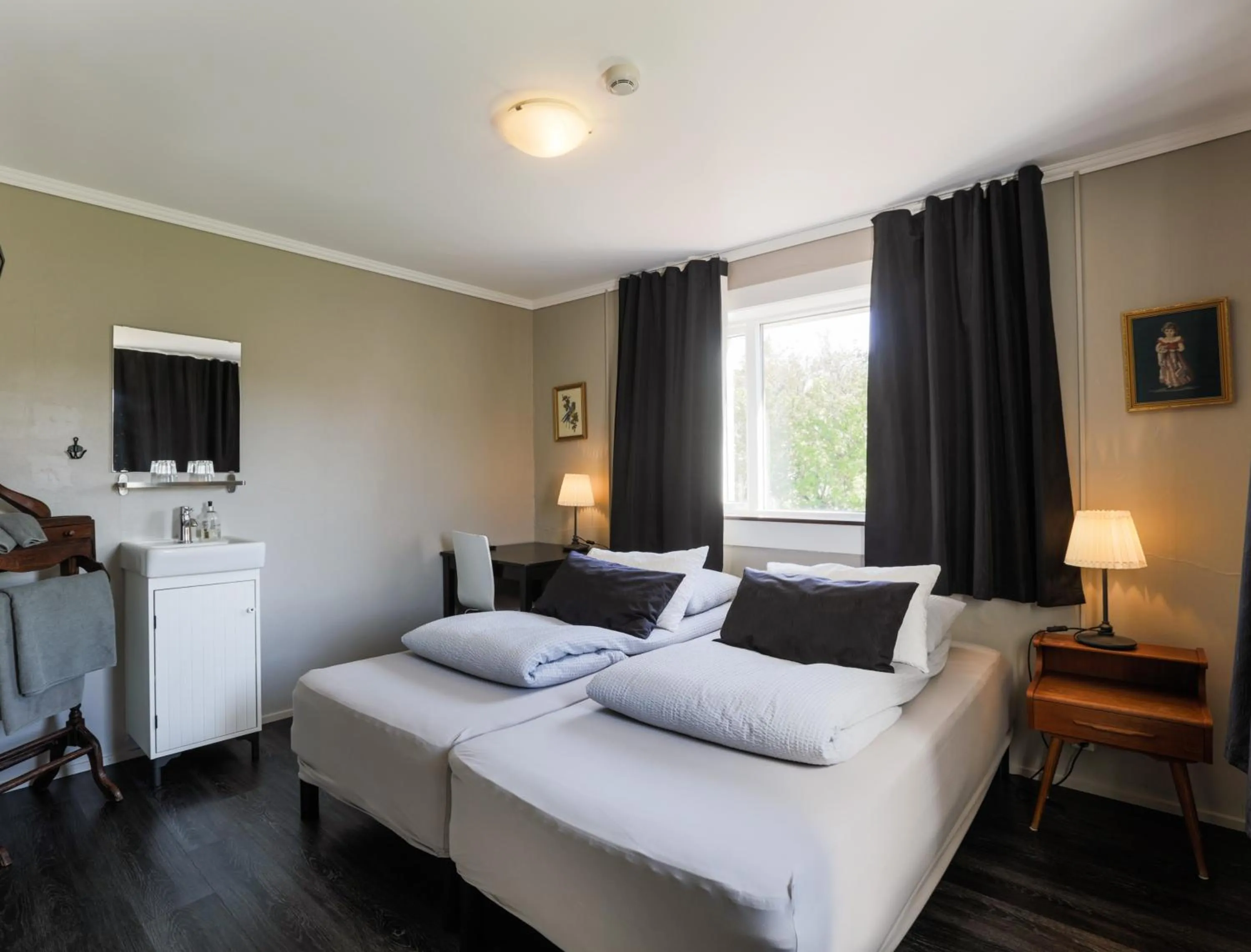 Bed in Karuna Guesthouse