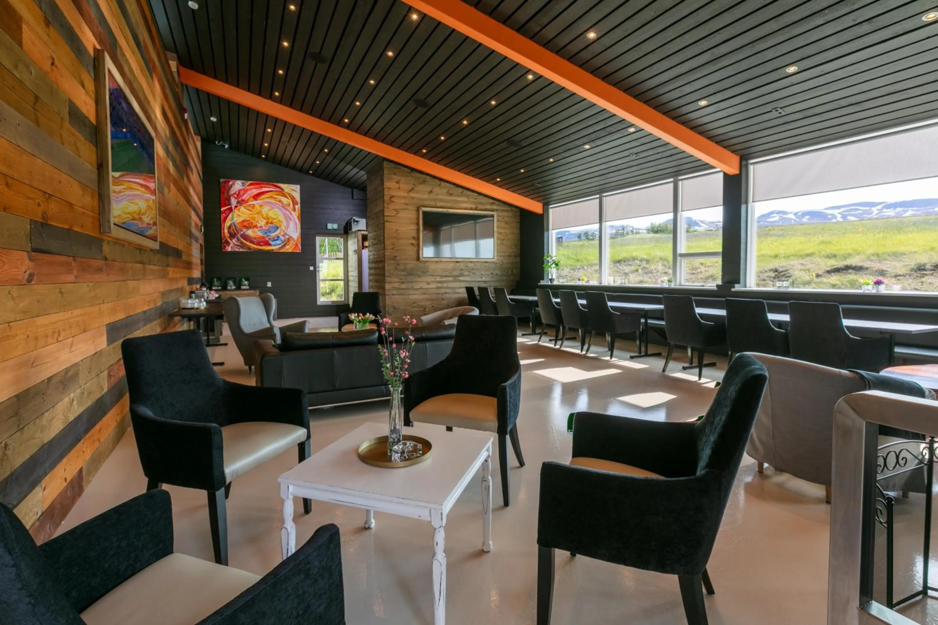Dining area in Karuna Guesthouse