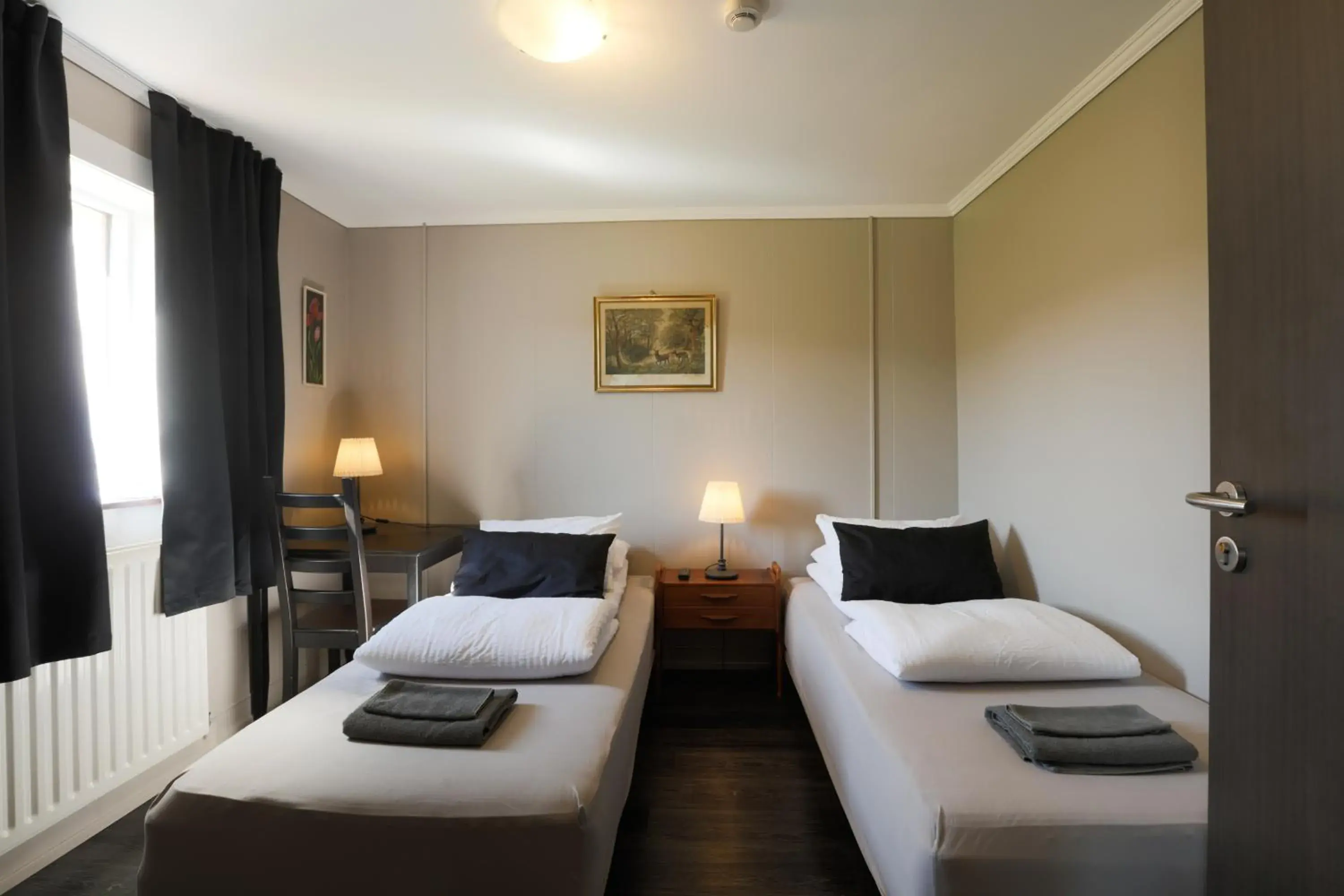 Twin Room with Shared Bathroom - single occupancy in Karuna Guesthouse Twin Room with Shared Bathroom - single occupancy in Karuna Guesthouse