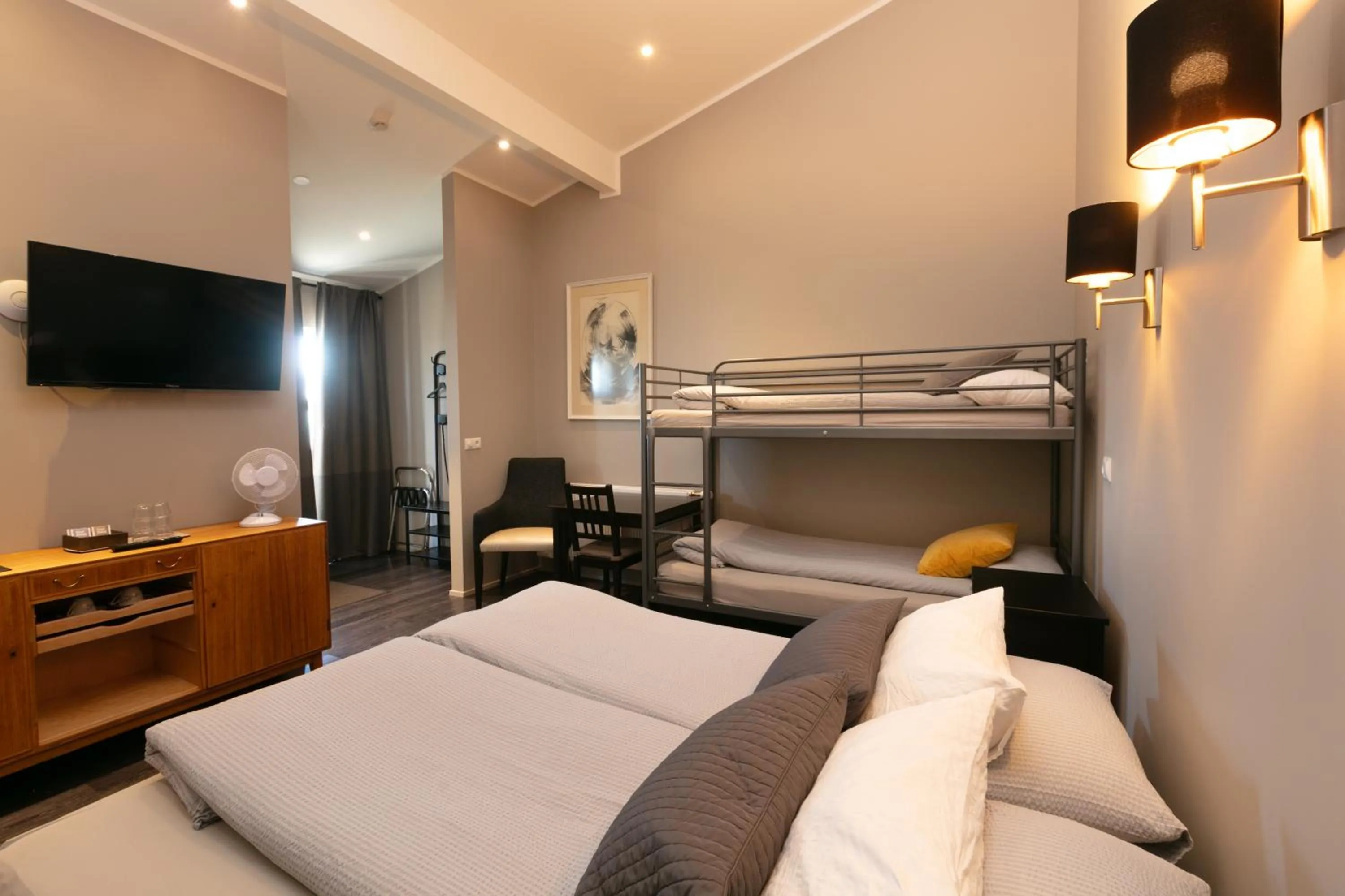 Bed in Karuna Guesthouse