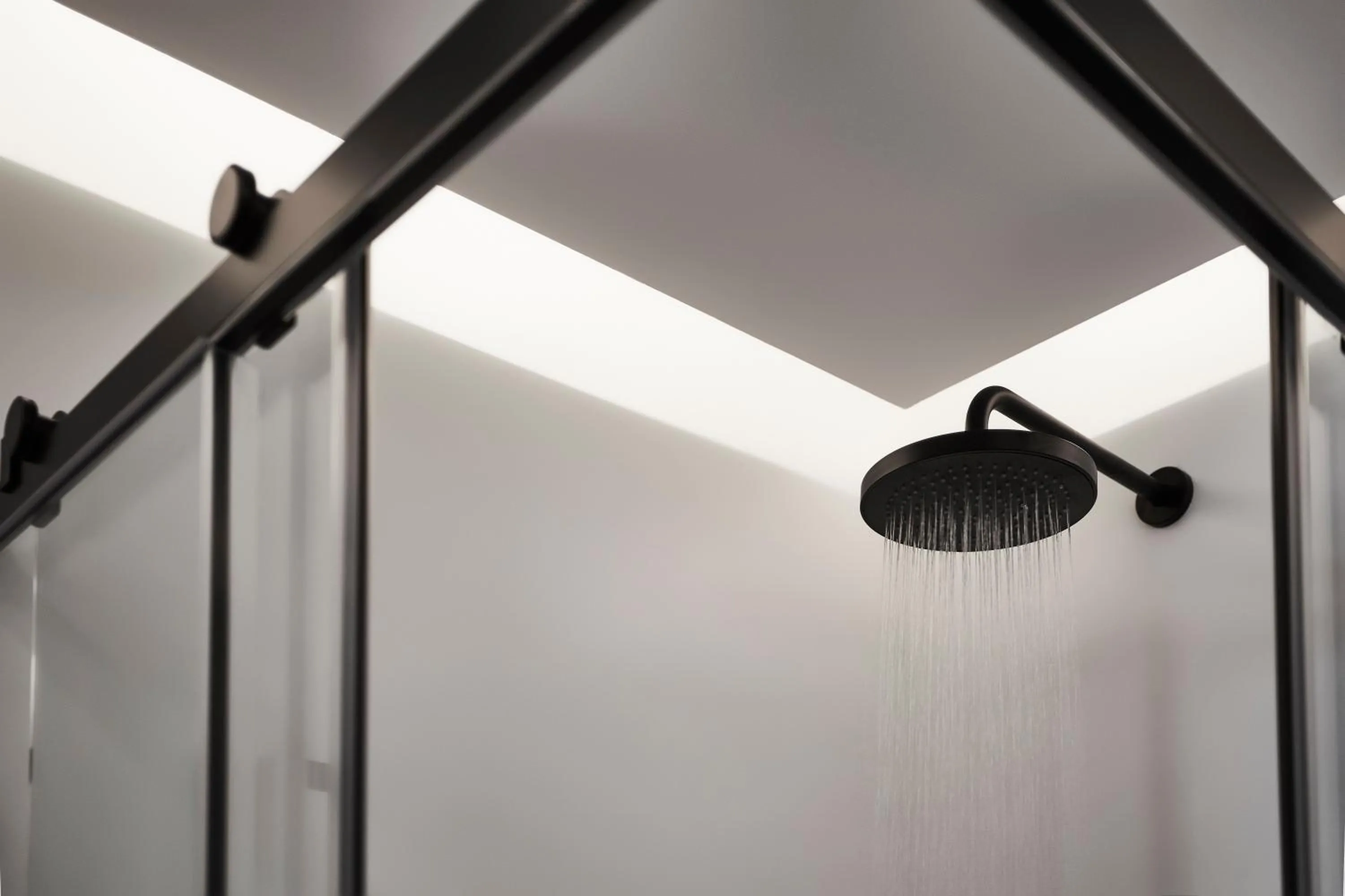 Shower in The Artist Athens