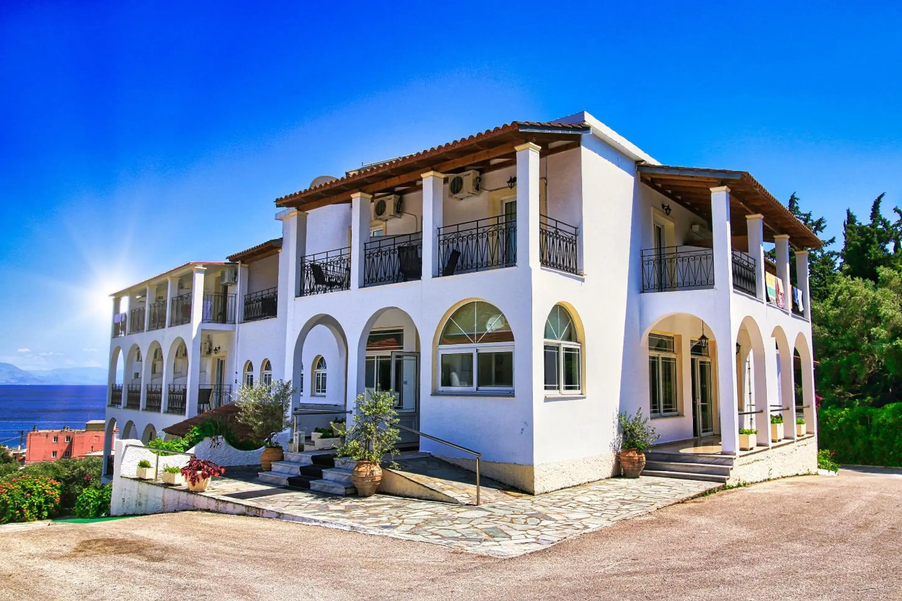 Property building in Hotel Yannis Corfu Property building in Hotel Yannis Corfu