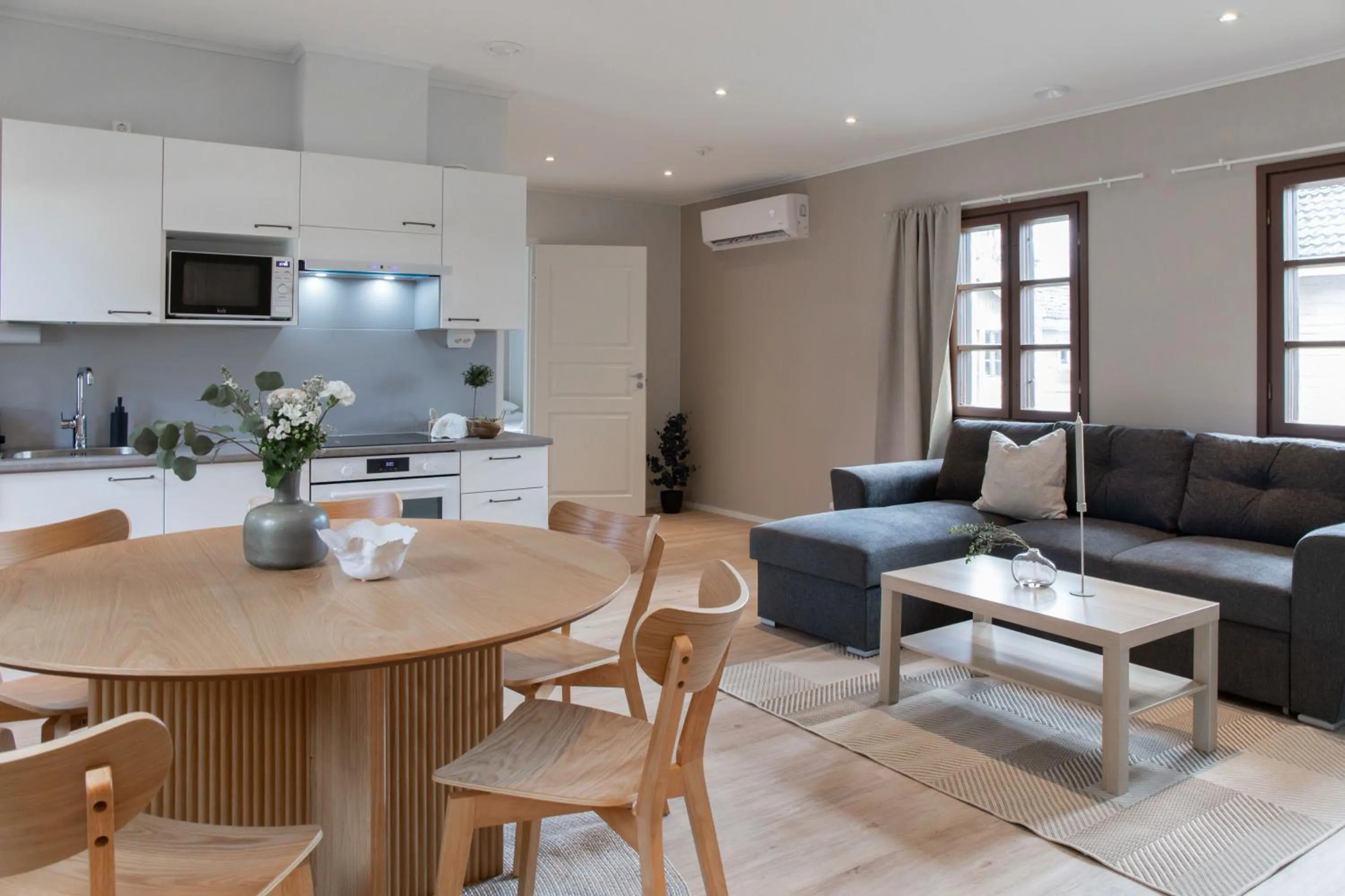 Kitchen or kitchenette in Visulahti Cottages