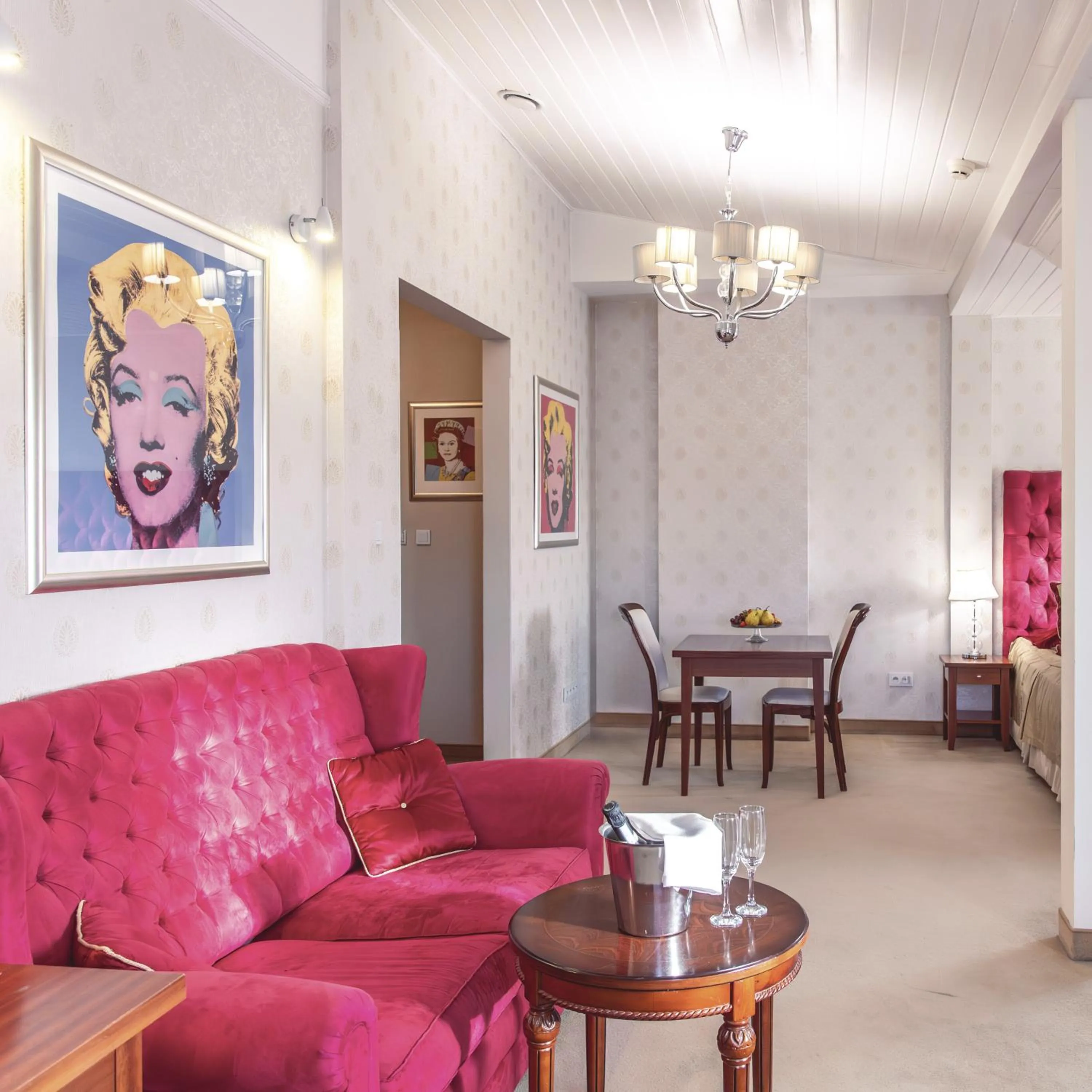 TV and multimedia in Hotel Skala