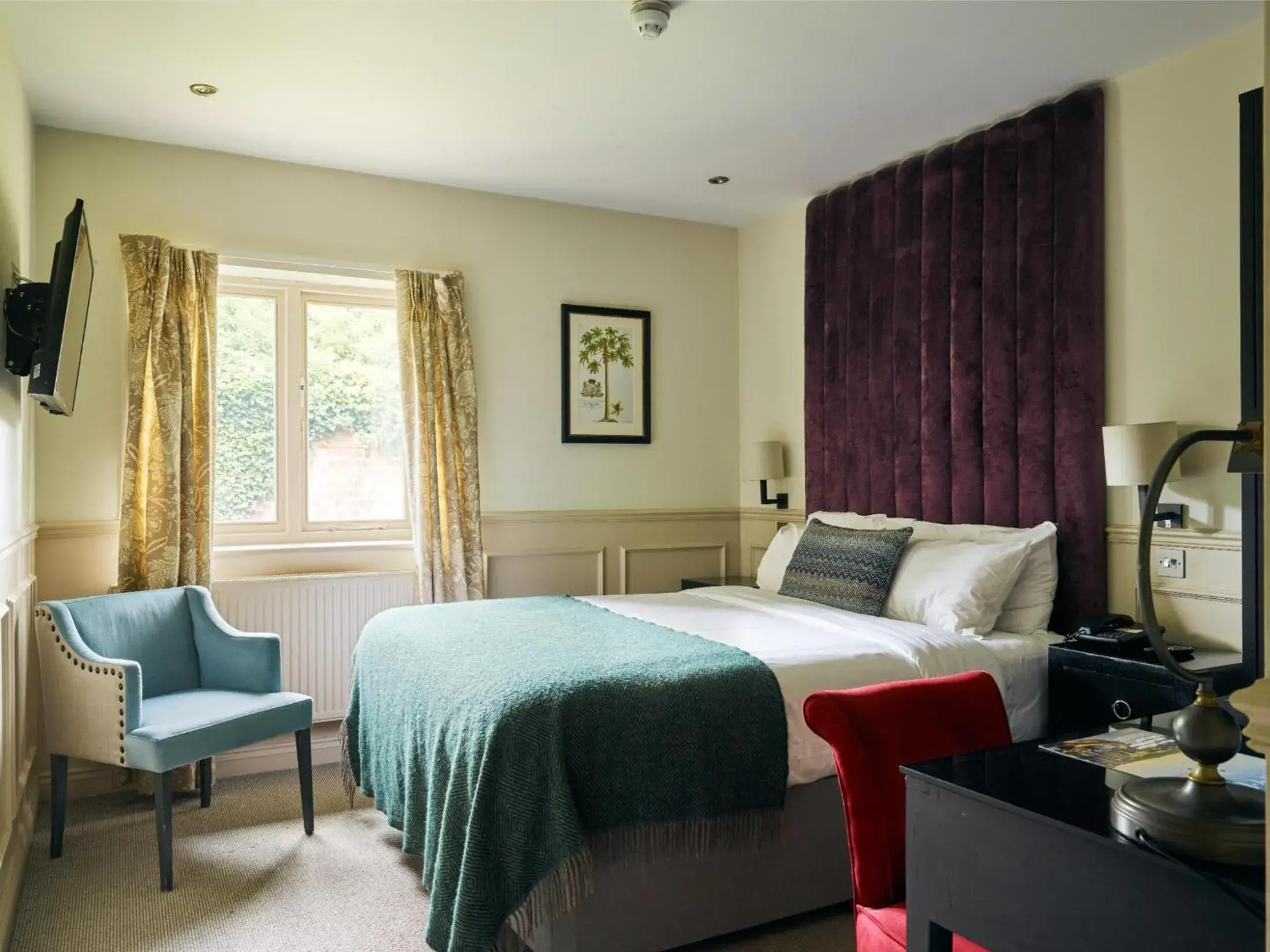 Bed in The Talbot Inn Bed in The Talbot Inn