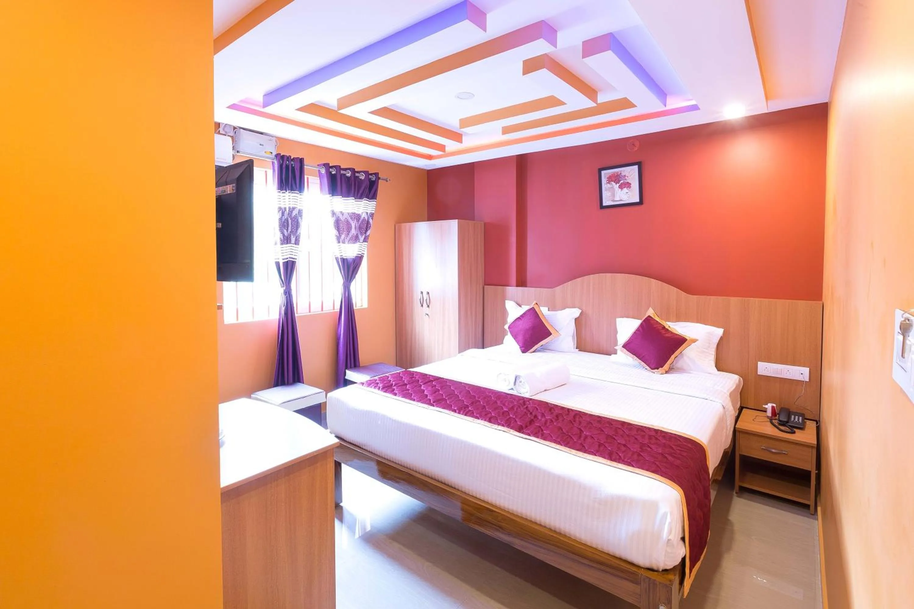Deluxe Double or Twin Room - single occupancy in Sree Comforts