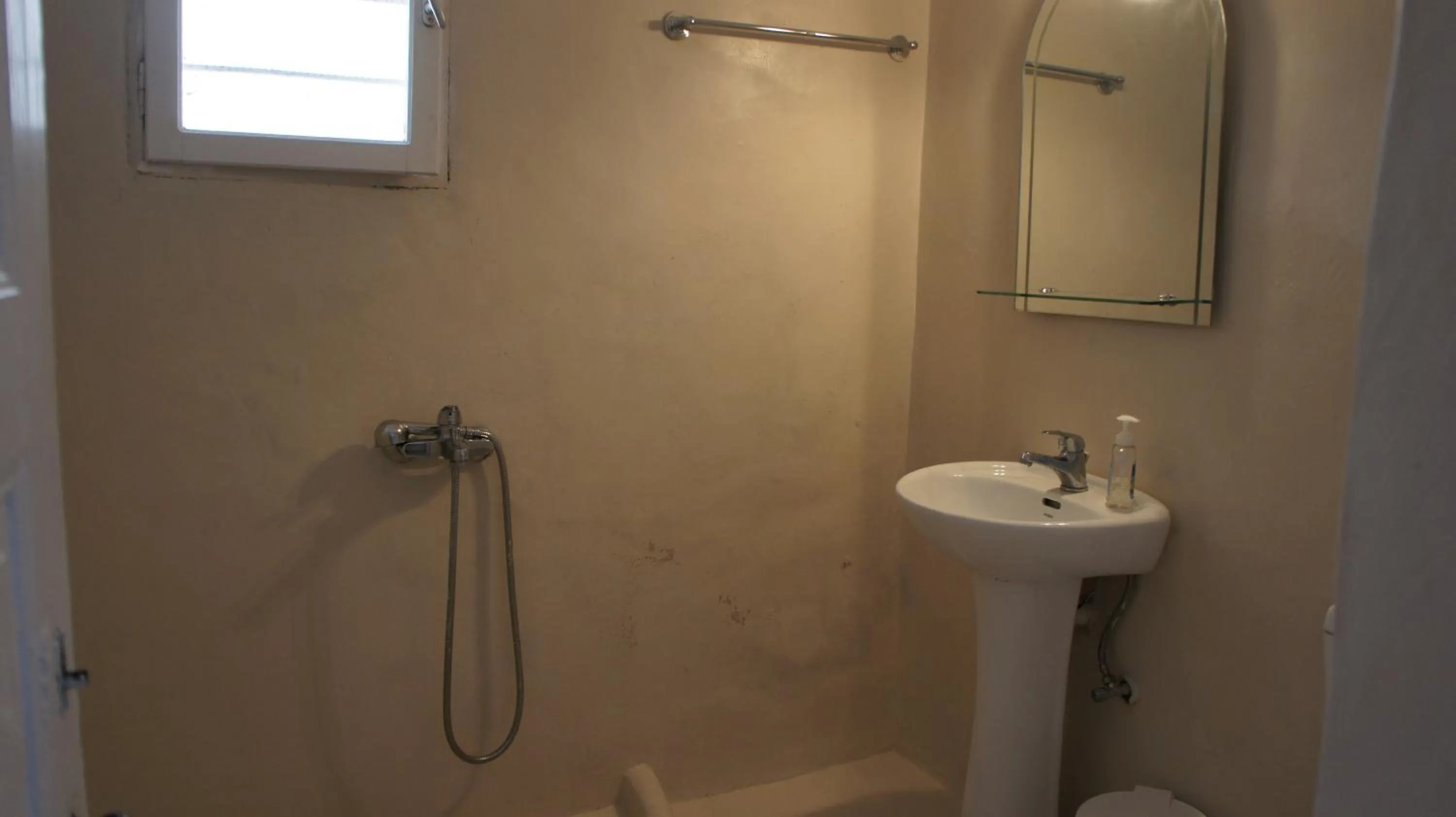 Bathroom in Marcos Rooms