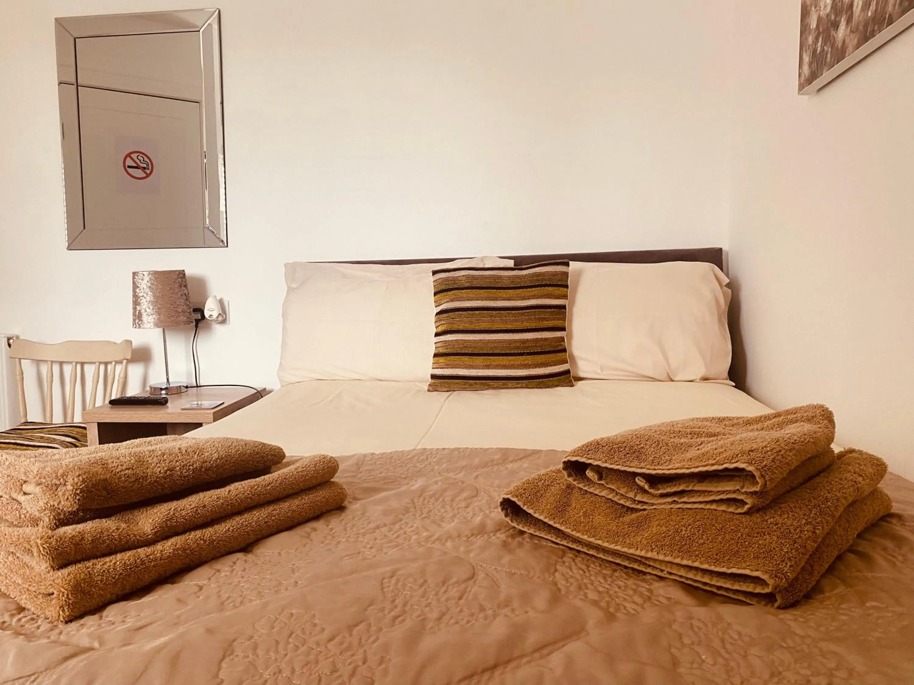 Bedroom, Bed in The Haven