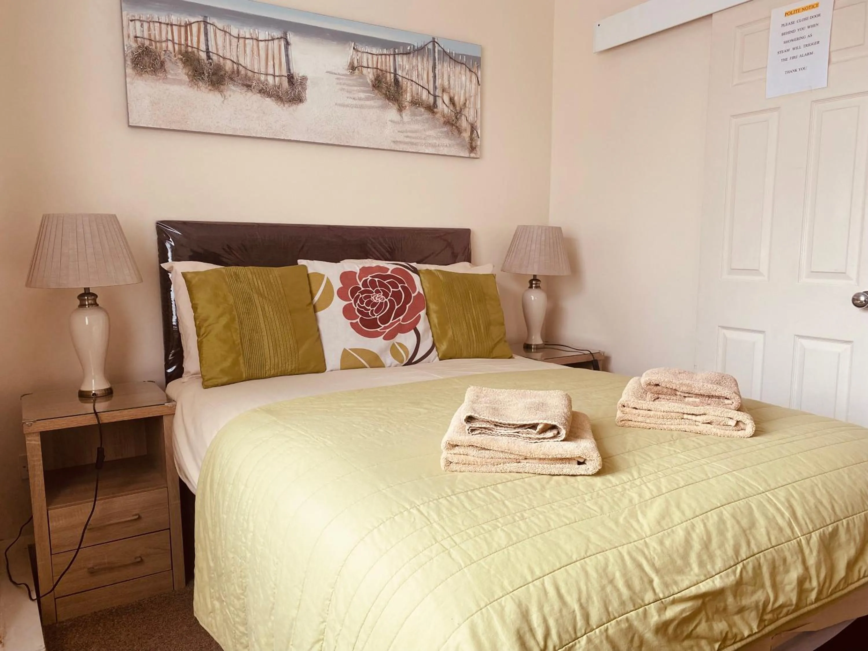 Bedroom, Bed in The Haven