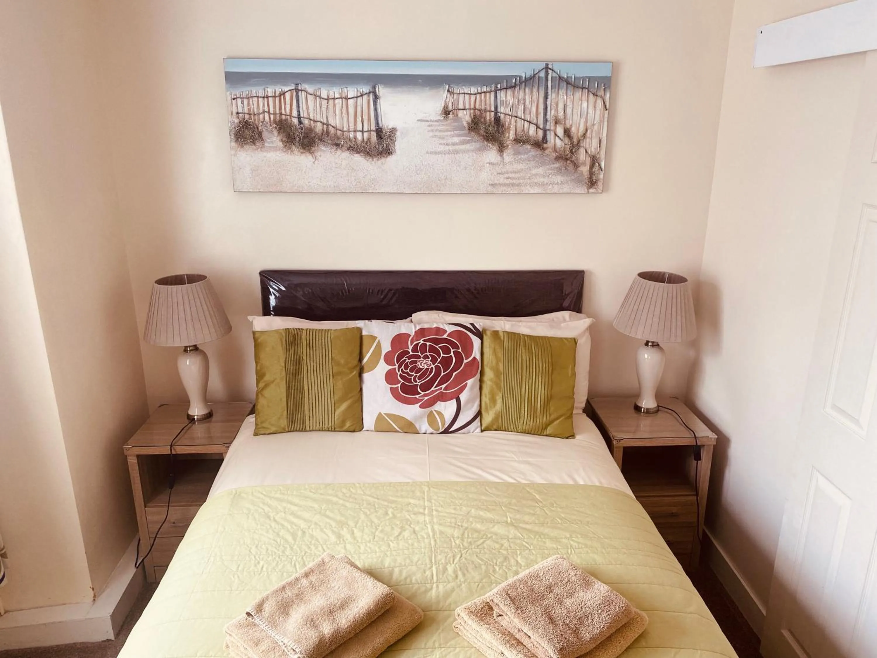 Bedroom, Bed in The Haven