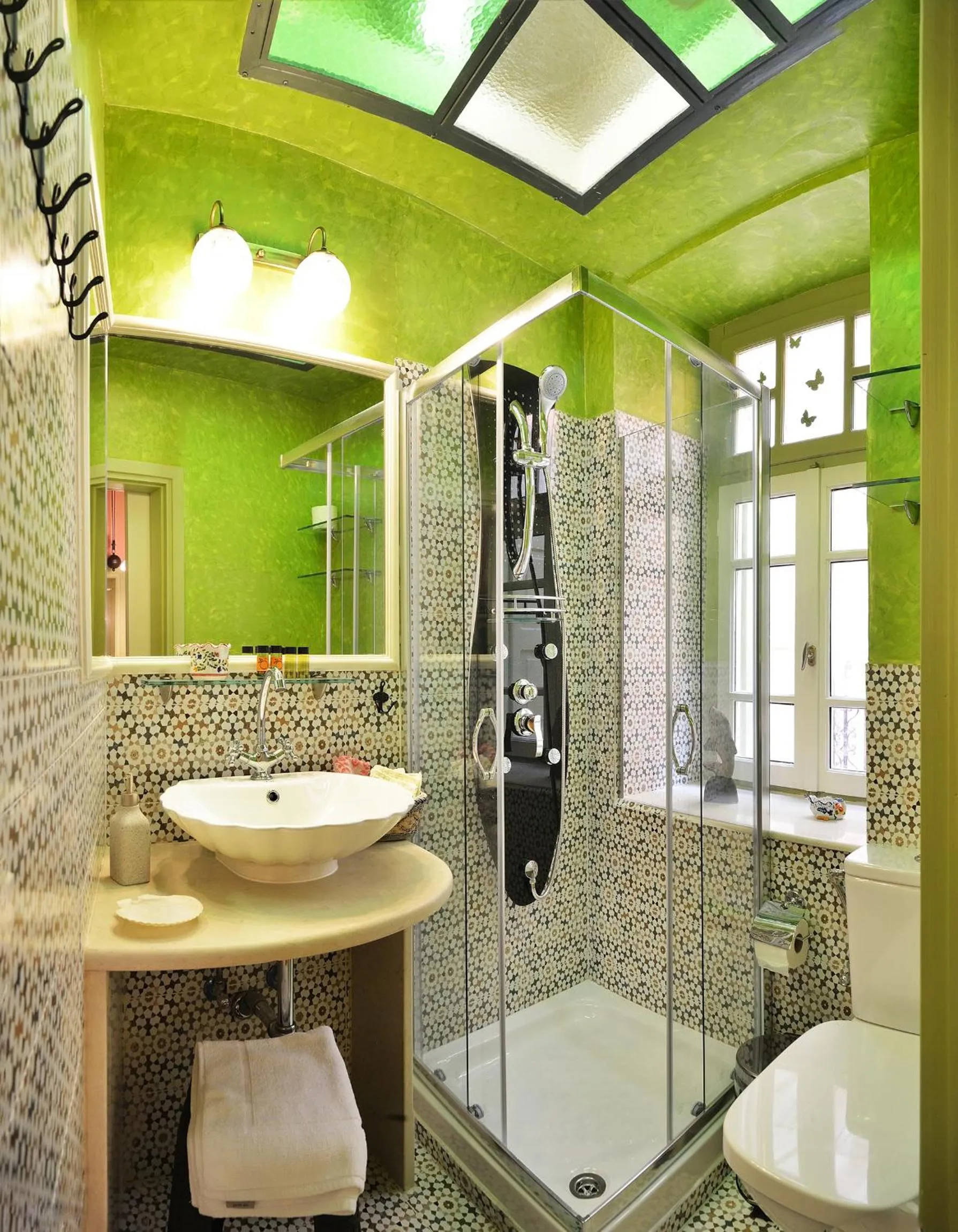 Shower in Casa della Favola Boutique Hotel