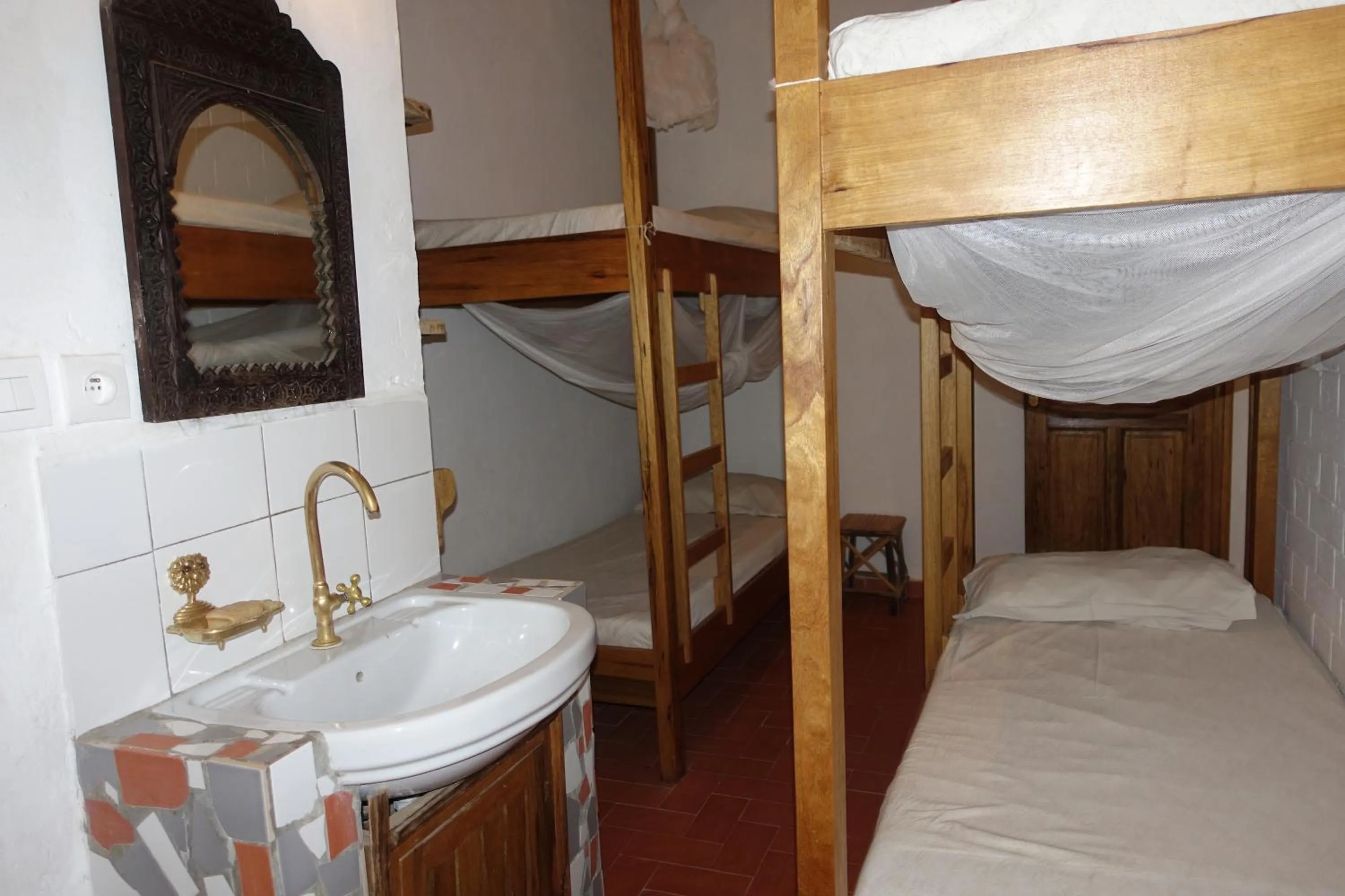 Photo of the whole room, Bed in Keur Marrakis