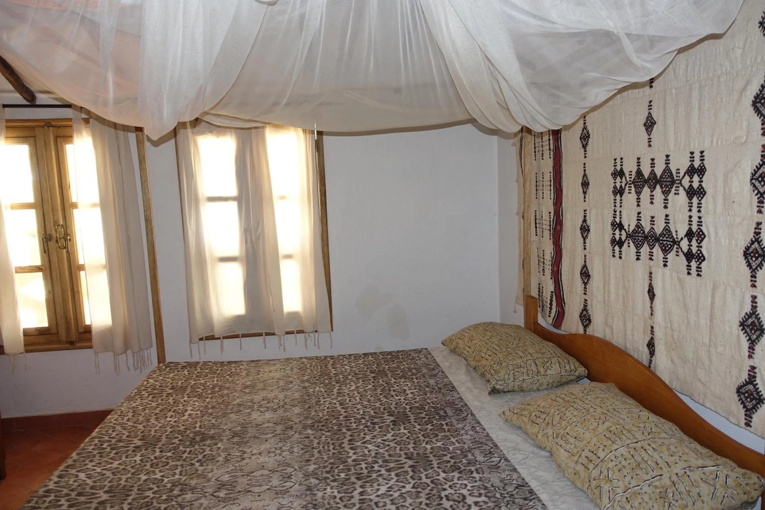Photo of the whole room, Bed in Keur Marrakis