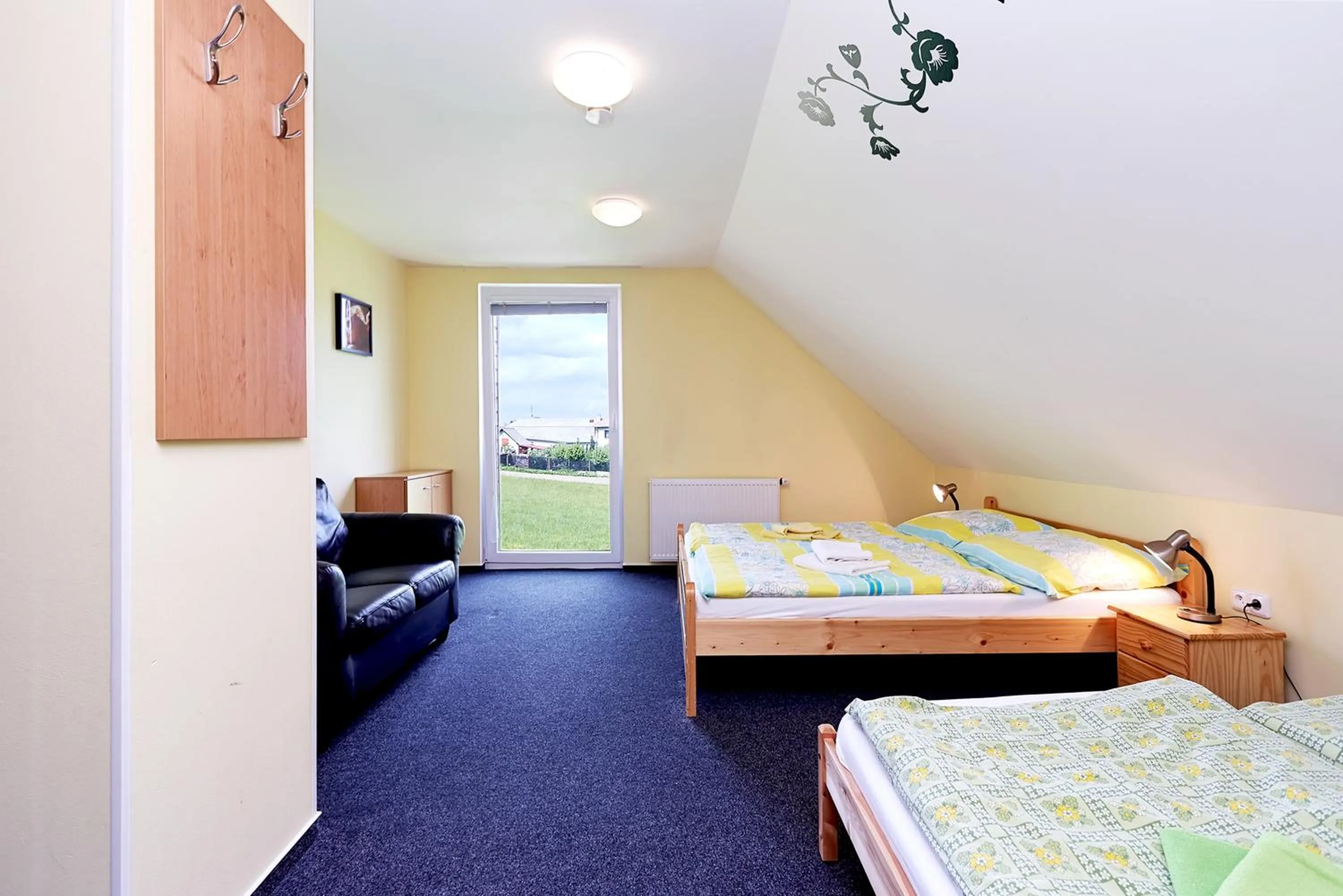 Photo of the whole room in Vila Poule