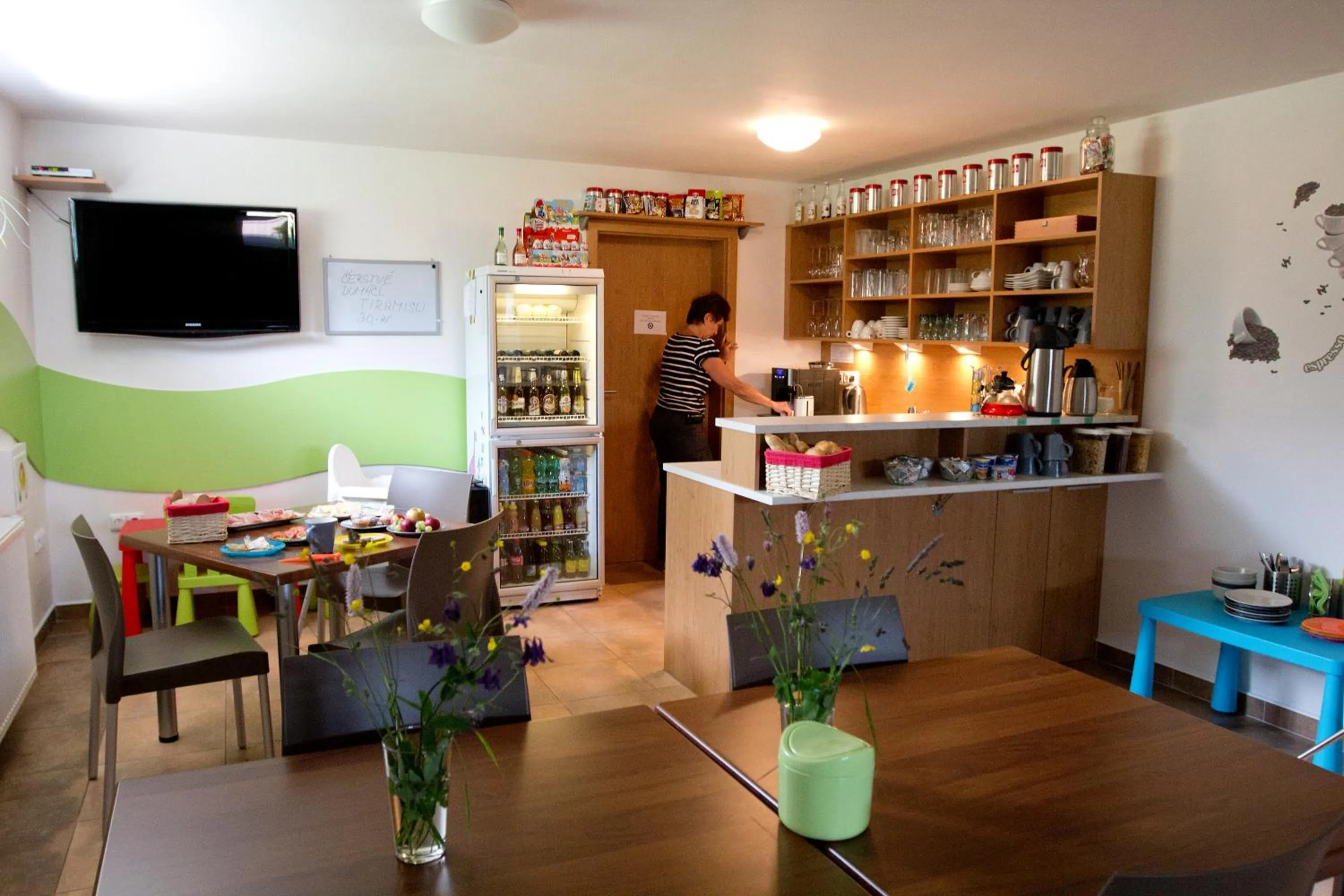 Communal kitchen in Vila Poule