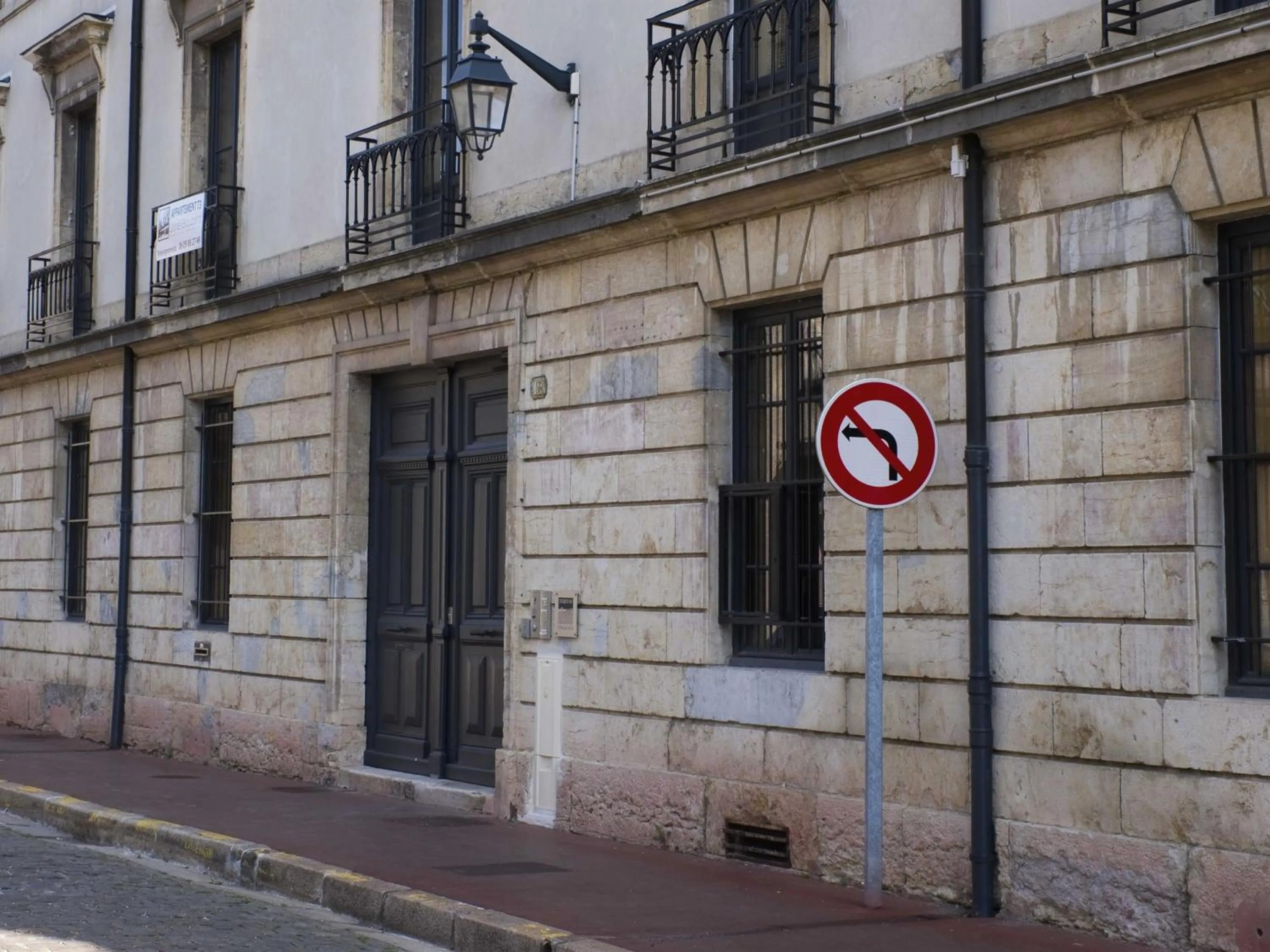 Property building in Sasha's Place - Appartement de Luxe - Hypercentre