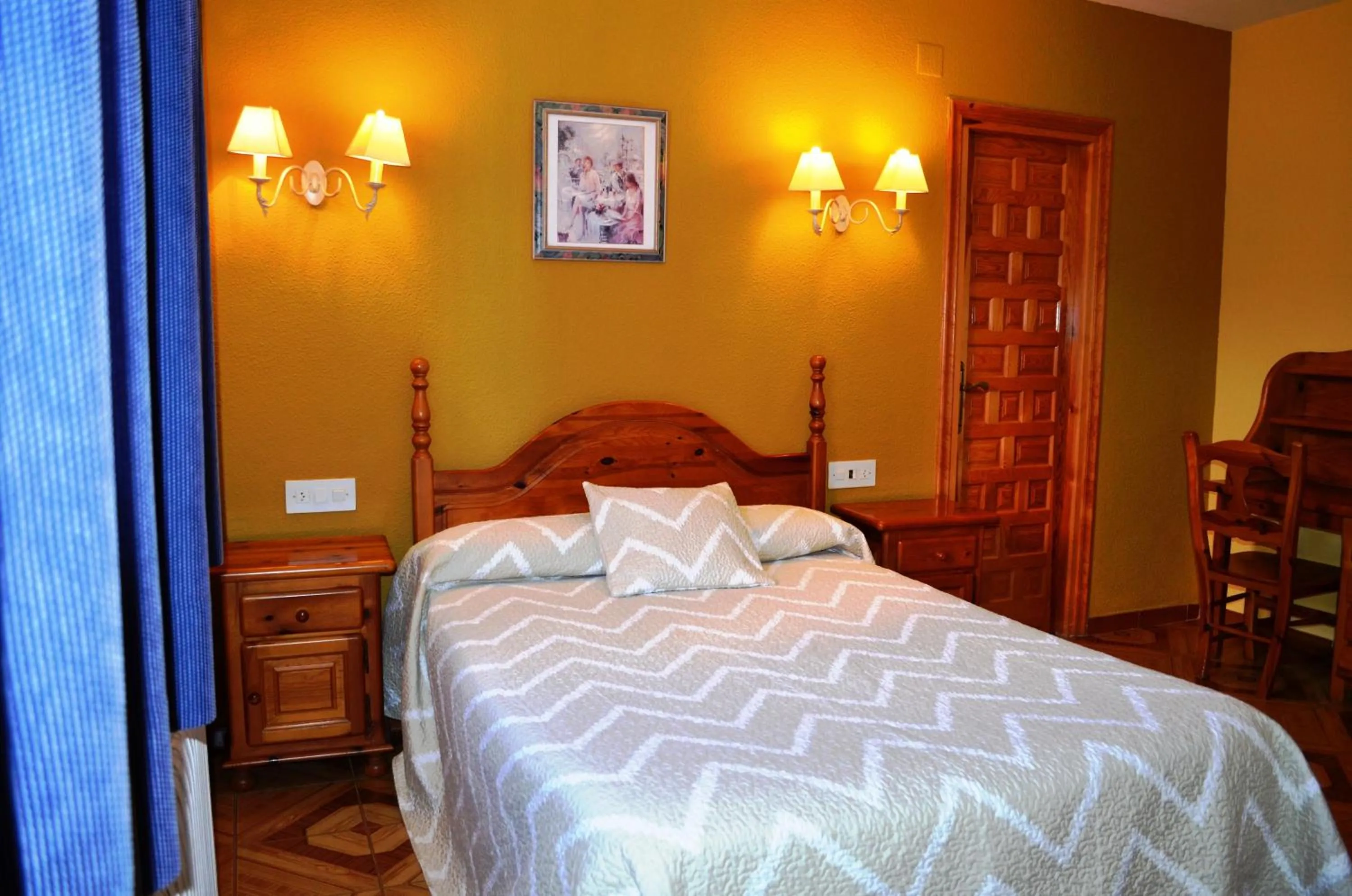 Bedroom, Bed in Hotel Suiza