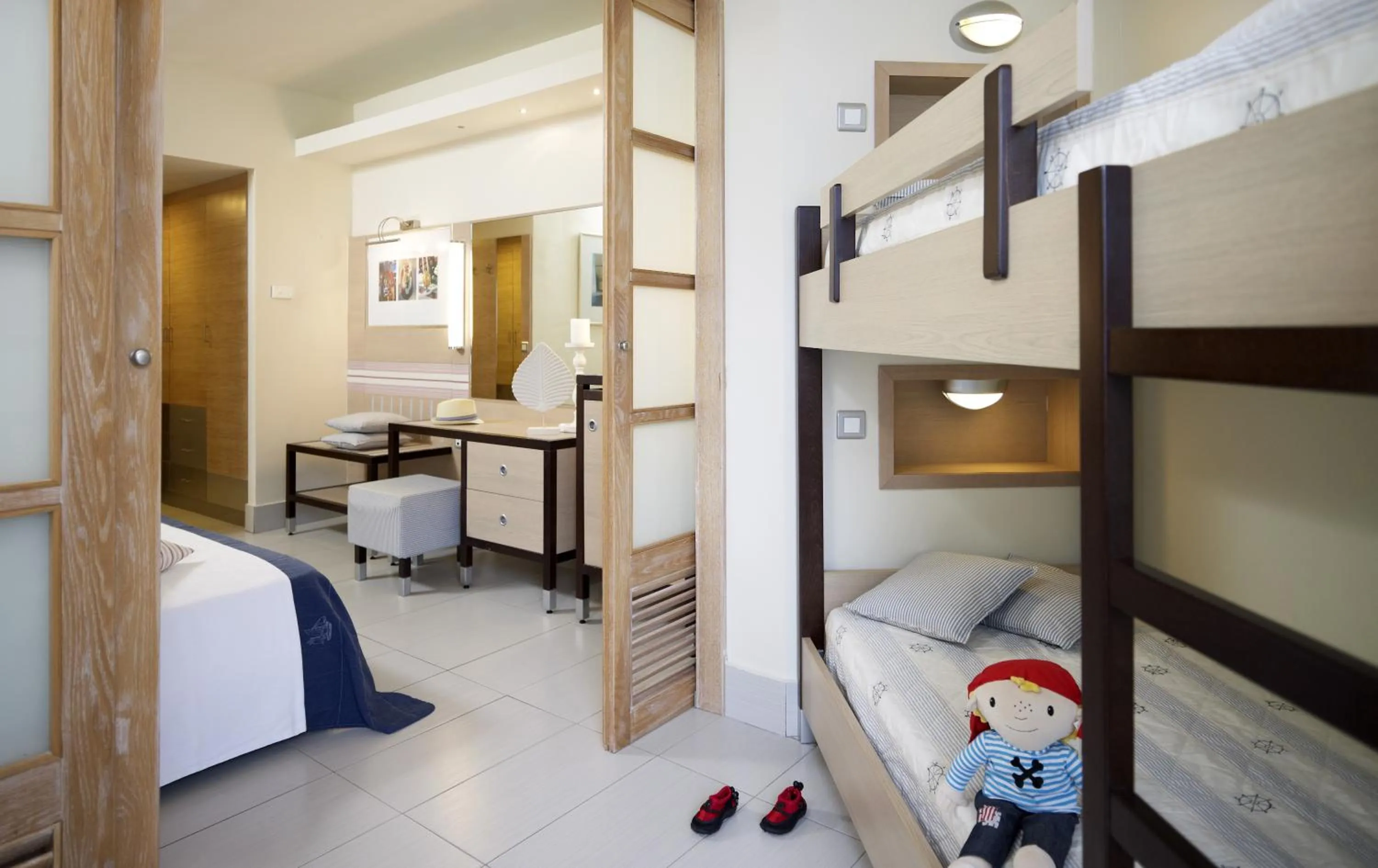 Bedroom, Bed in Esperides Beach Resort