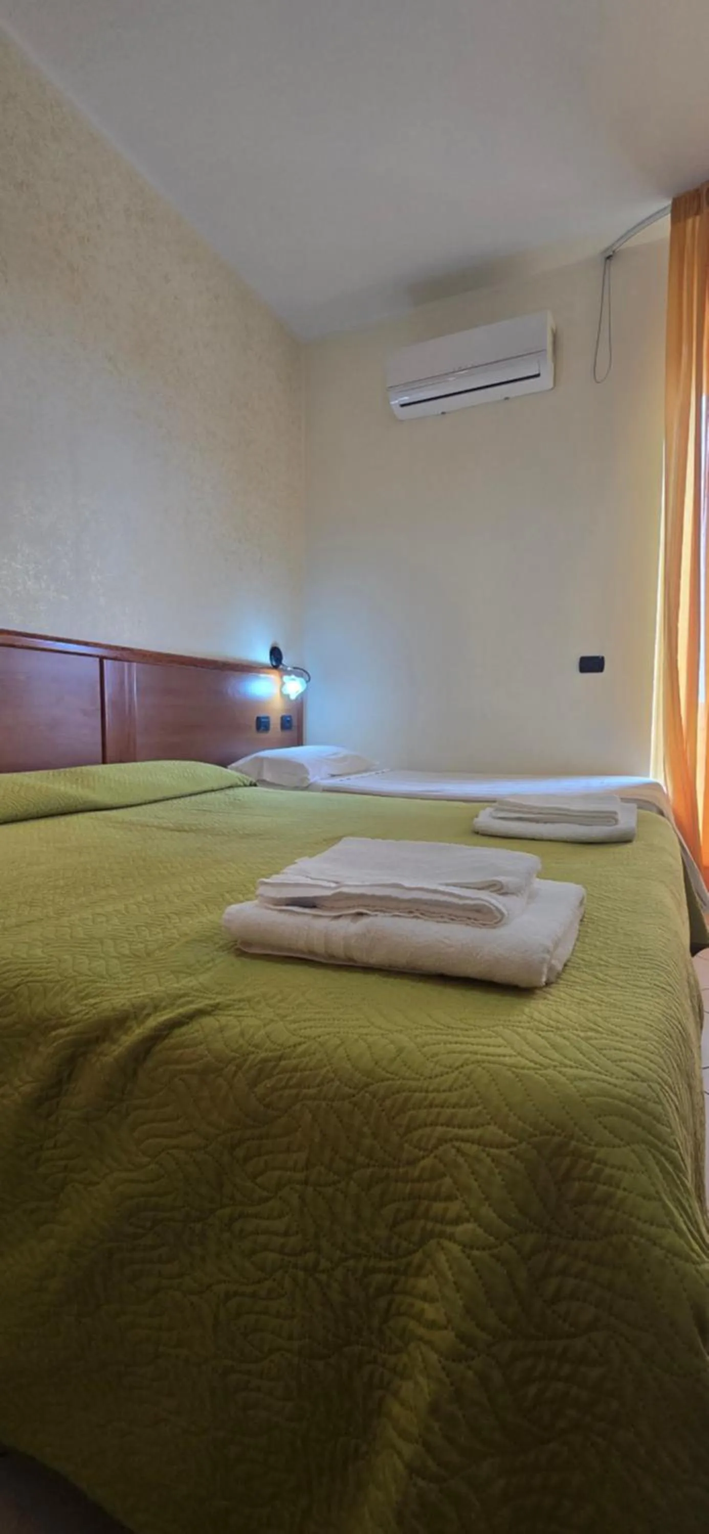 Bed in Hotel Ristorante La Decanata