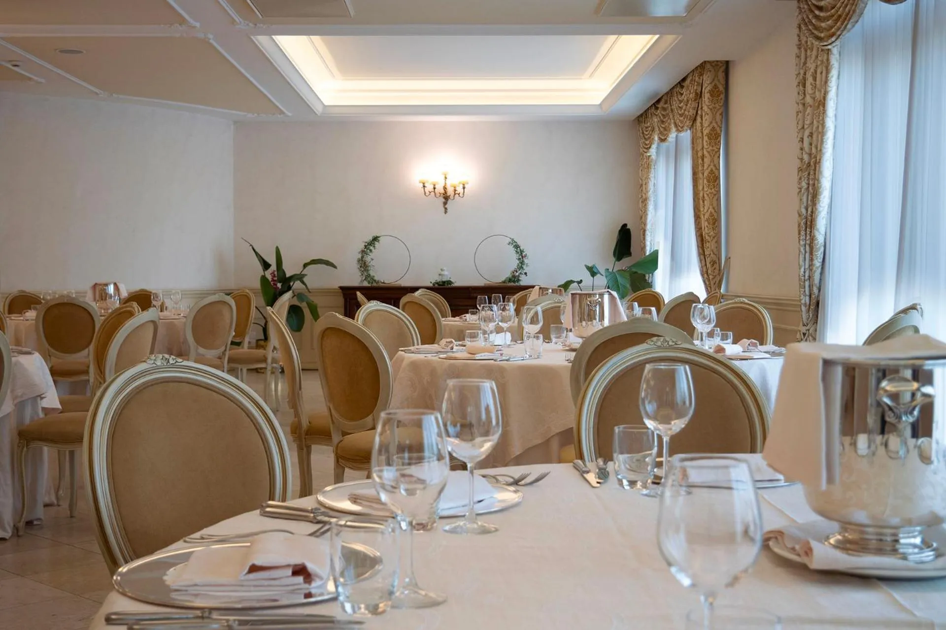Restaurant/places to eat in Hotel Villa Michelangelo
