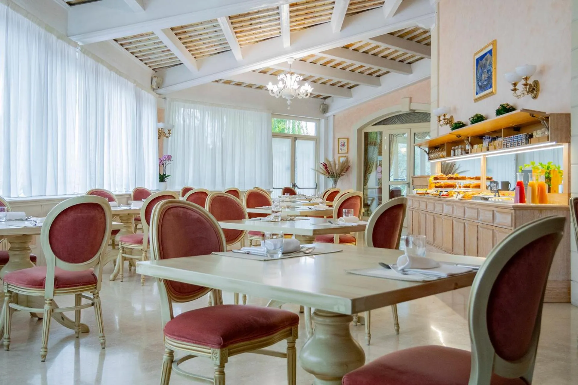 Breakfast in Hotel Villa Michelangelo