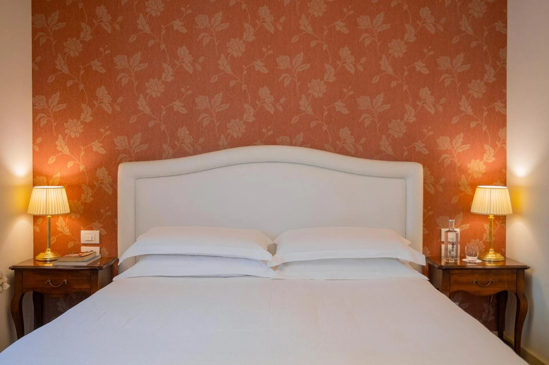 Bed in Hotel Villa Michelangelo