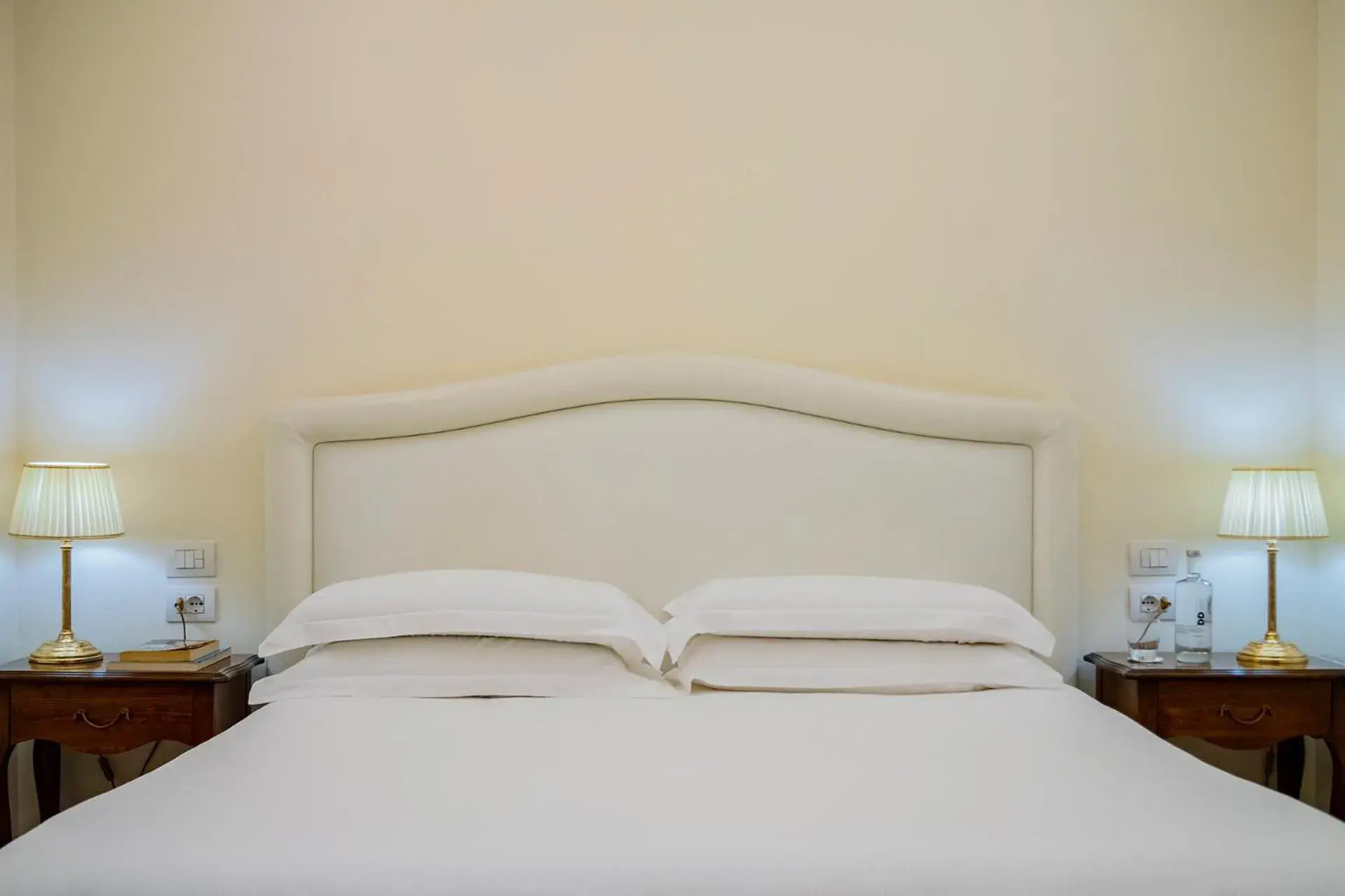 Bedroom, Bed in Hotel Villa Michelangelo Bedroom, Bed in Hotel Villa Michelangelo