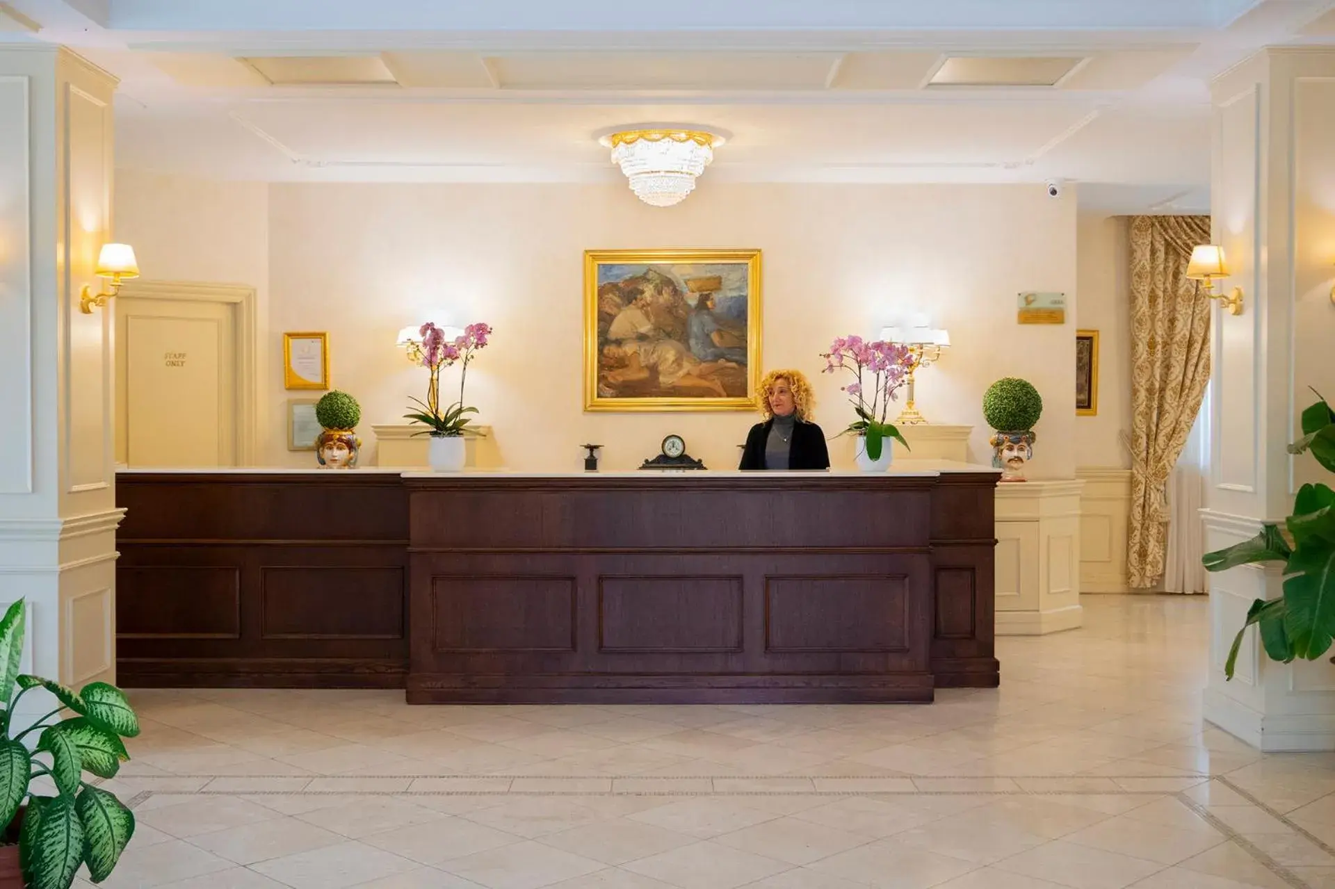 Lobby or reception in Hotel Villa Michelangelo Lobby or reception in Hotel Villa Michelangelo