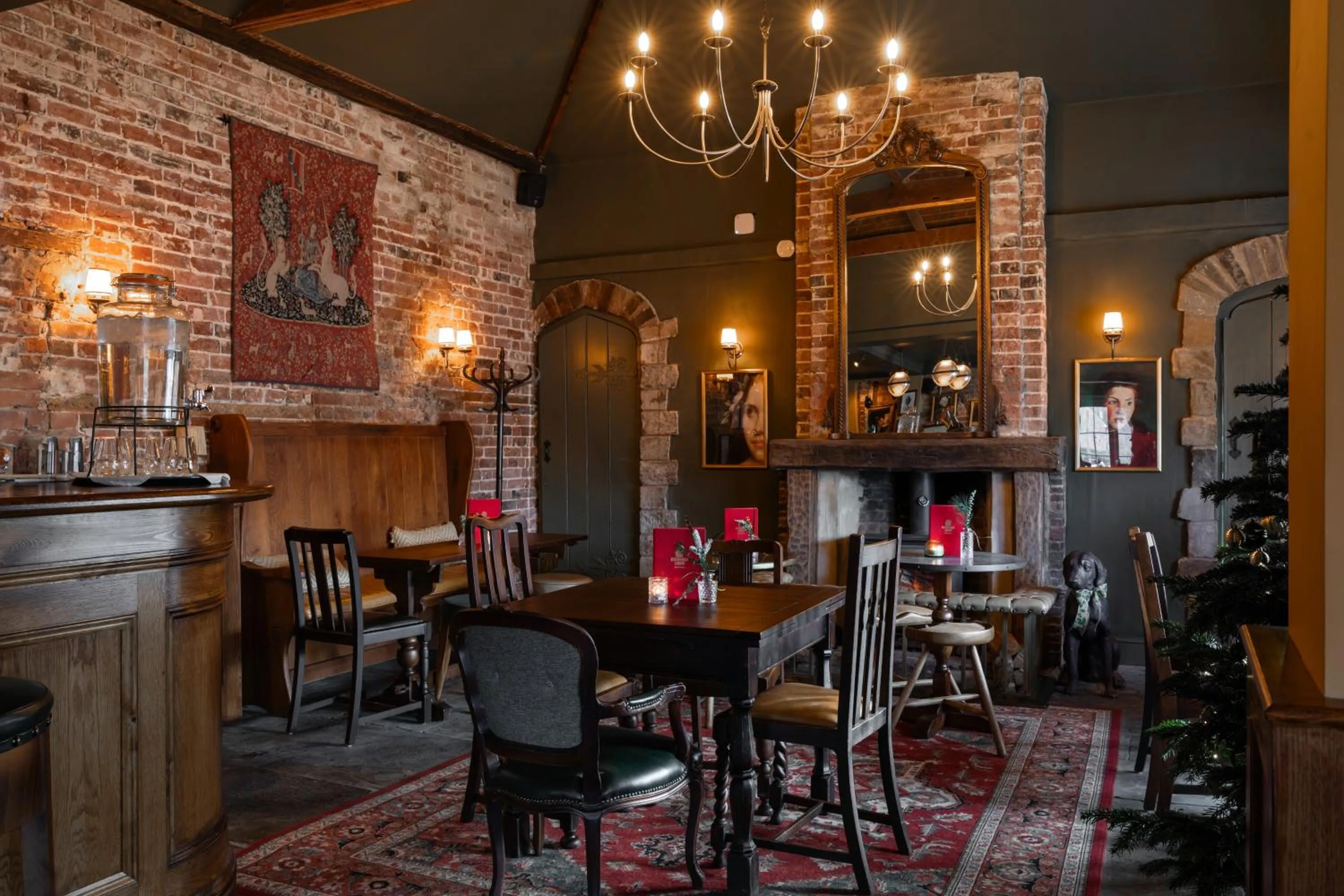 Restaurant/places to eat in Bedford Arms Hotel