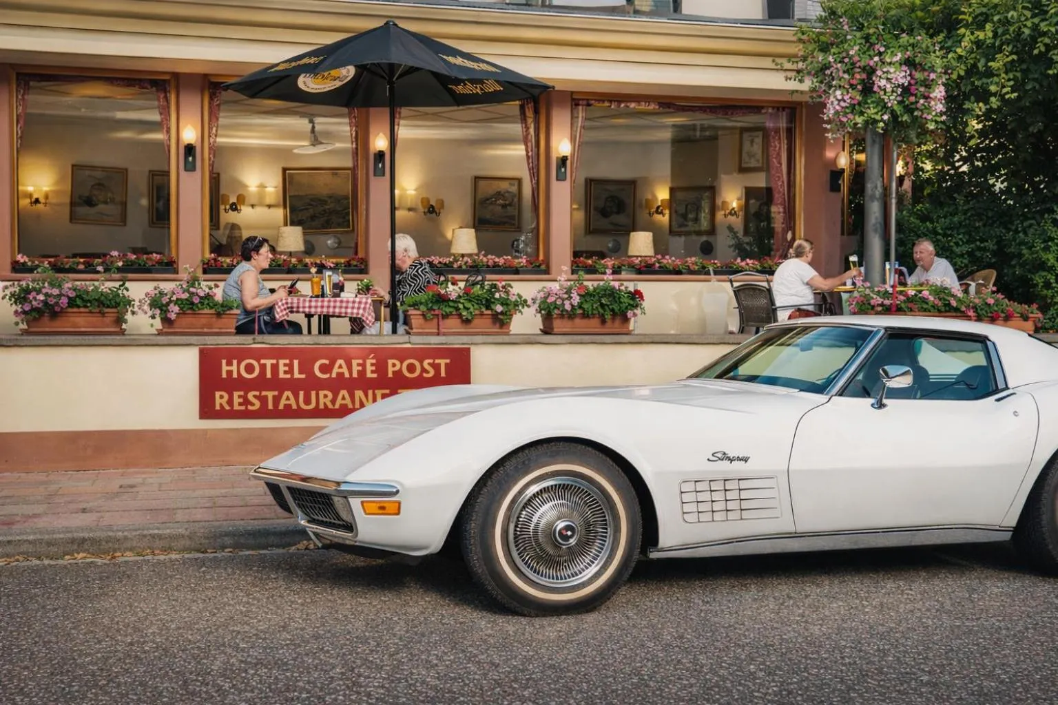 Property building in Hotel Café Post