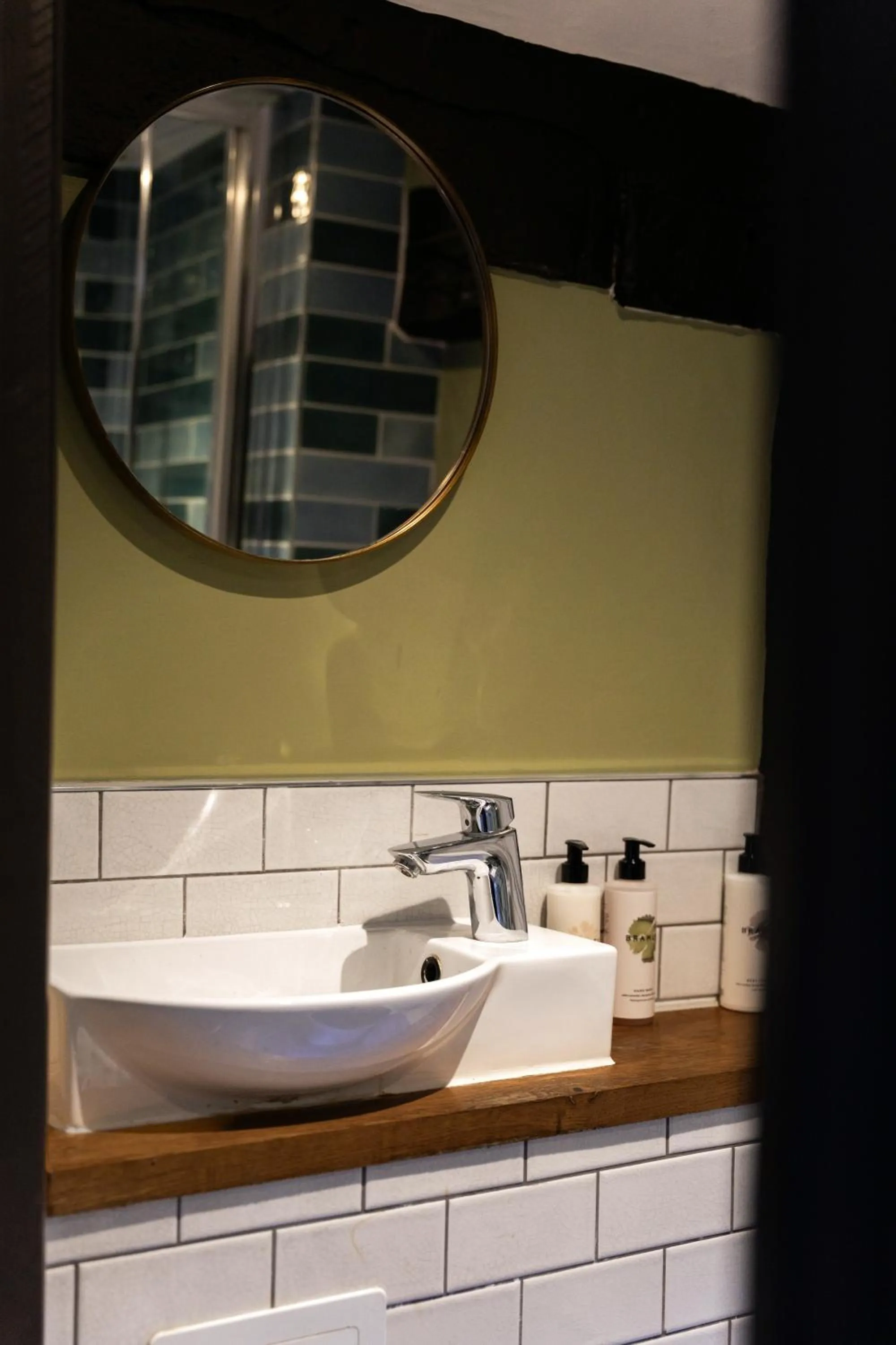 Bathroom in Bull Inn