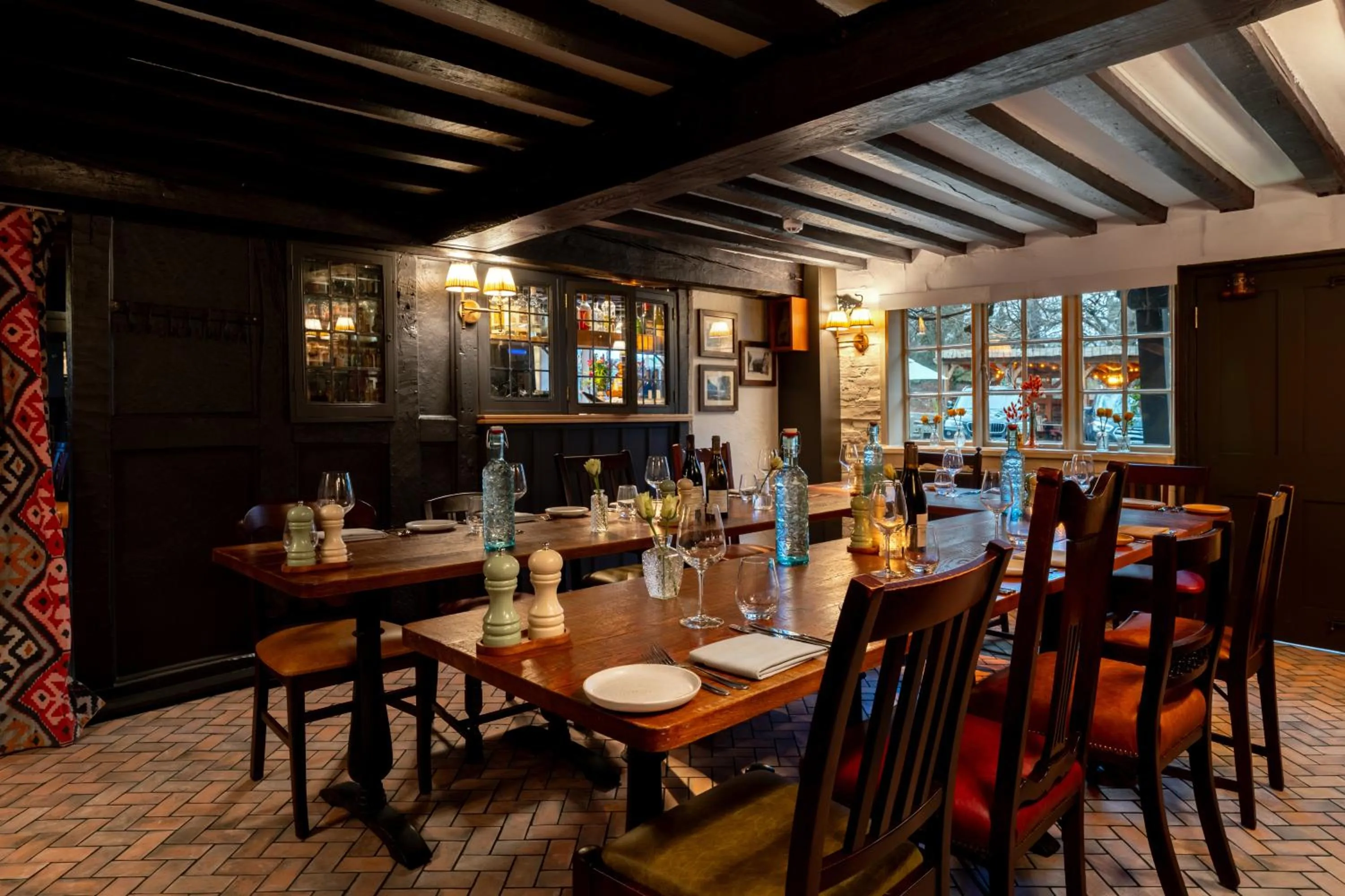 Restaurant/places to eat in Bull Inn