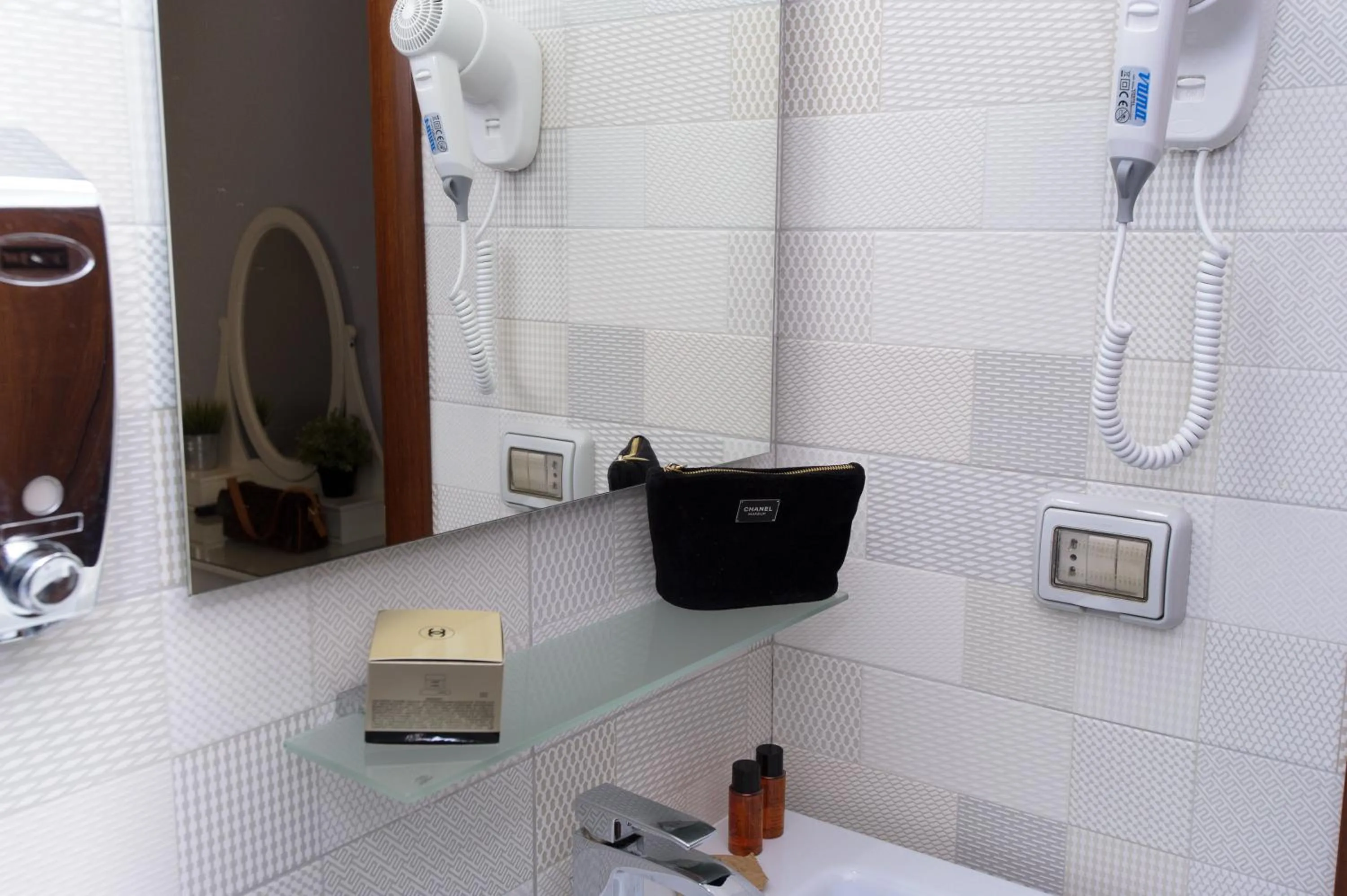 Borghese Executive Suite