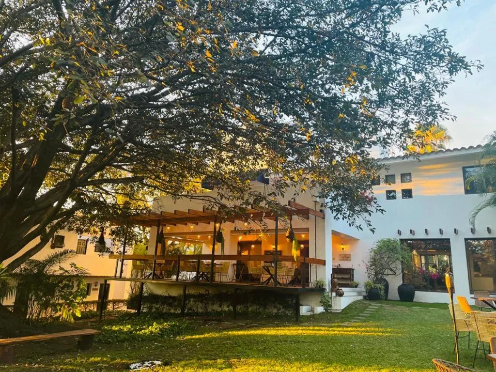 Restaurant/places to eat in La Provence Restaurant & Hotel Boutique