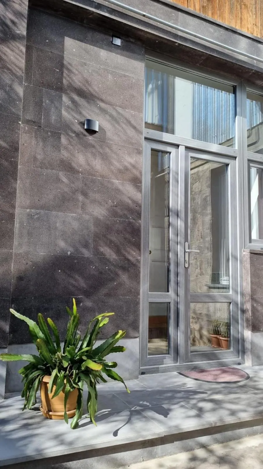 Facade/entrance in Guest House David's B&B