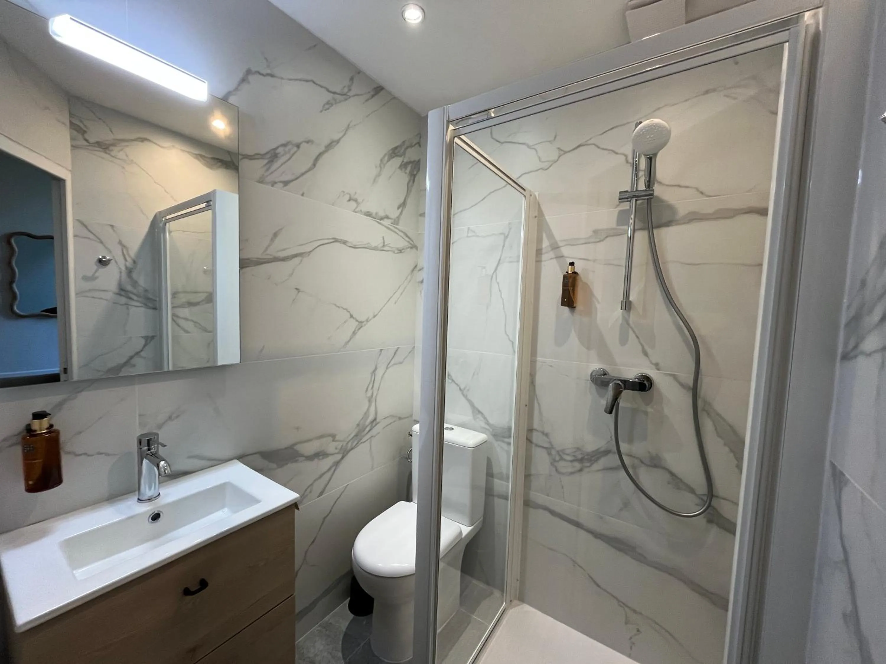 Bathroom in Nice Garden Hotel